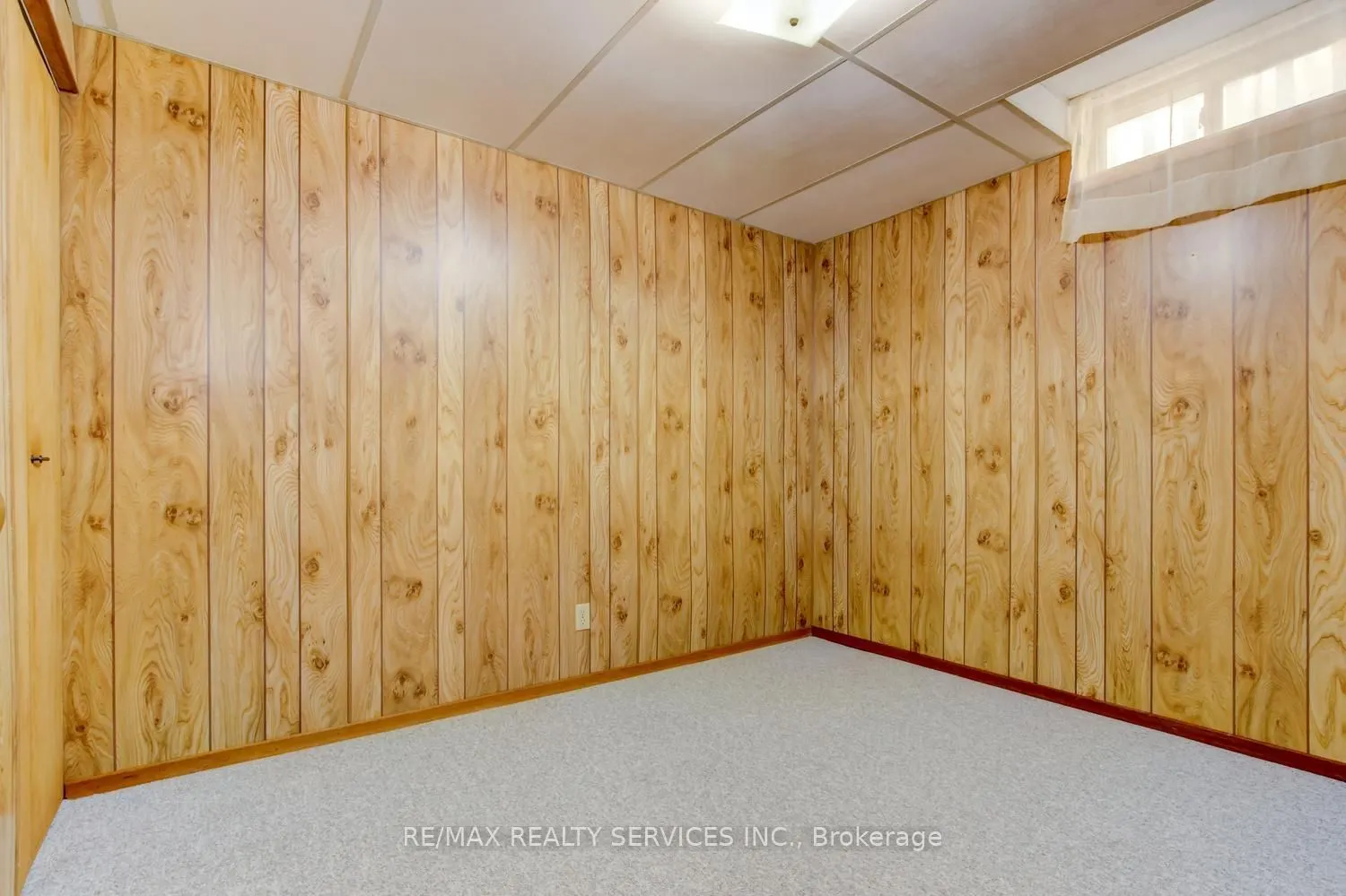 41 Greenleaf Crescent