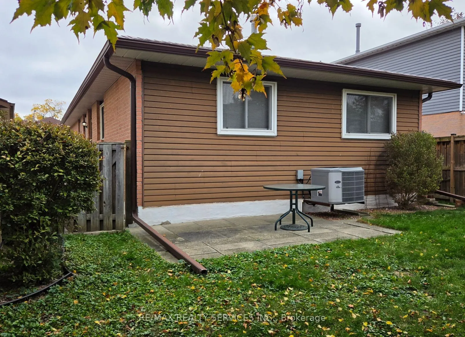 41 Greenleaf Crescent