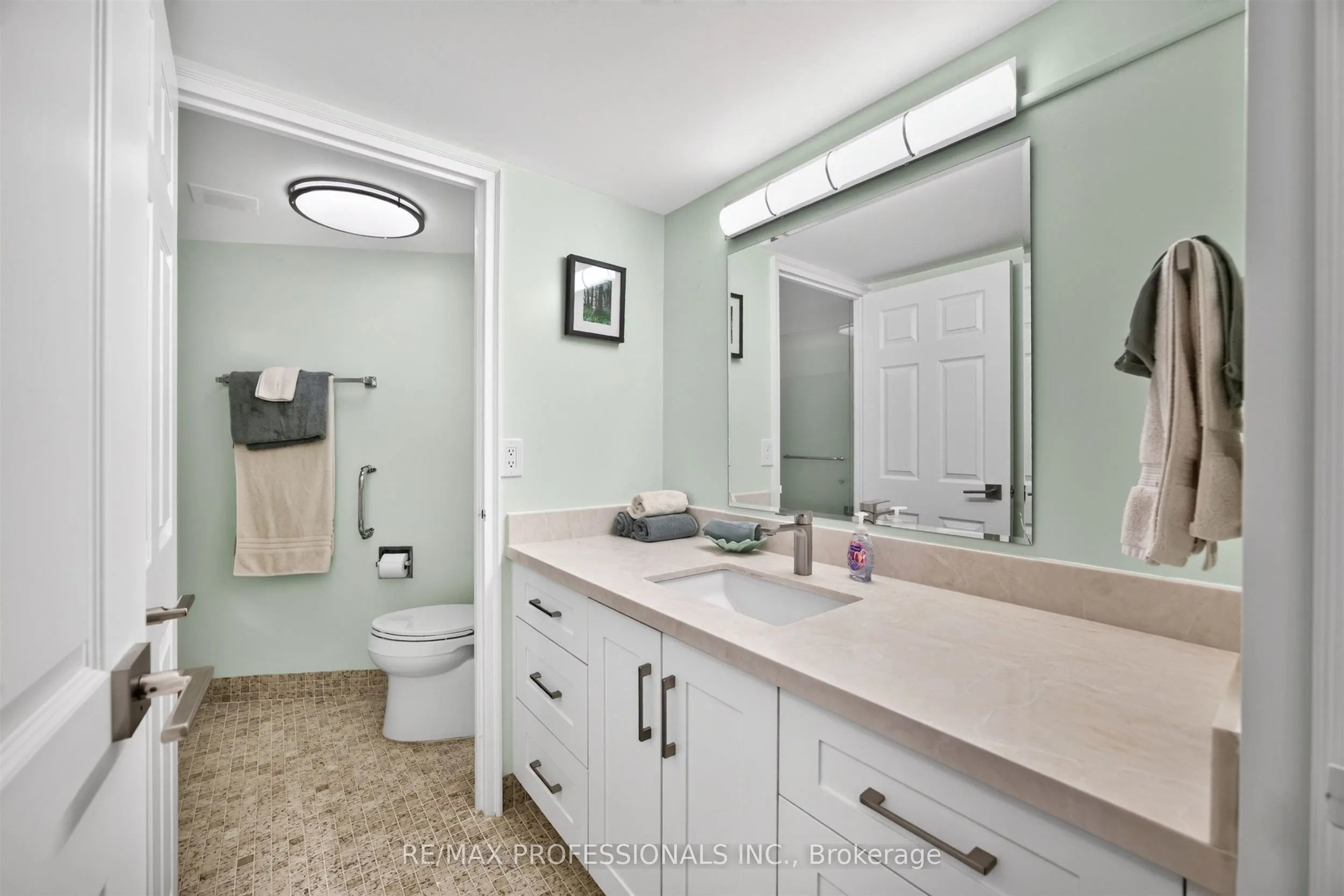 2000 Islington Avenue #1807