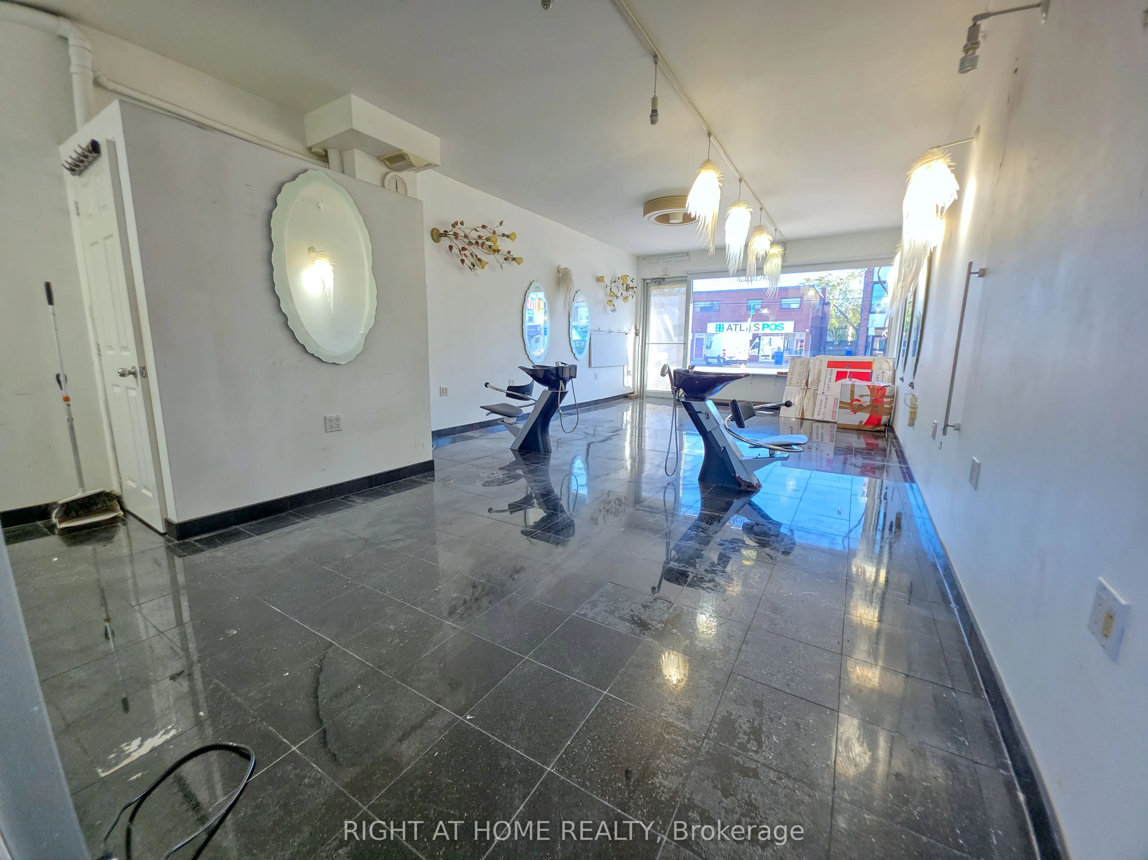 3446 Lake Shore Boulevard W