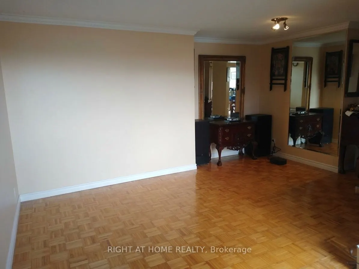 61 Markbrook Lane #706