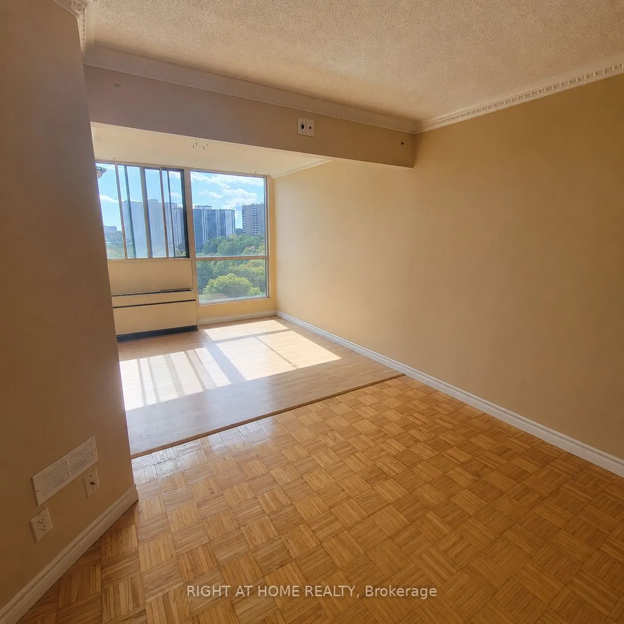61 Markbrook Lane #706