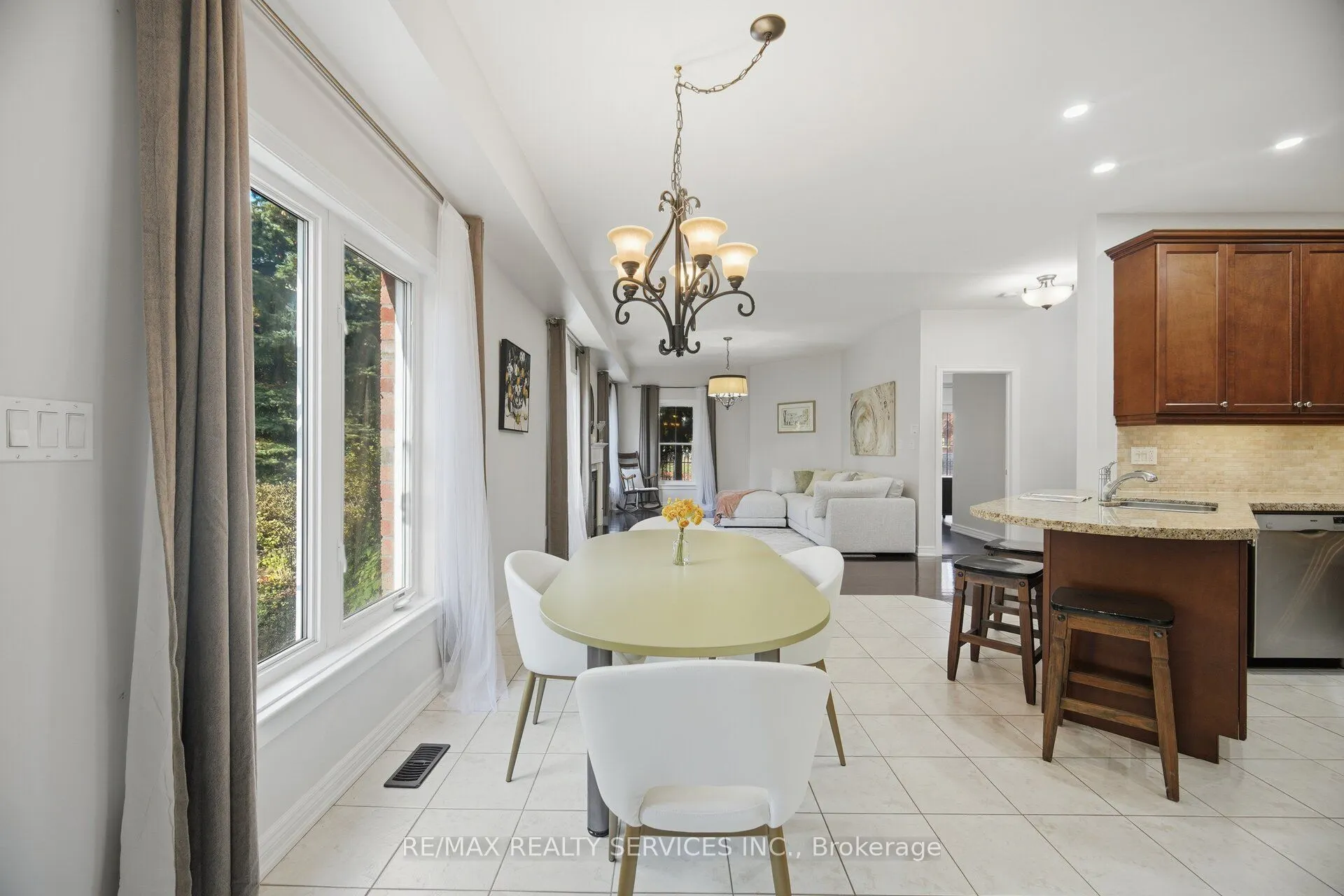 76 North Riverdale Drive