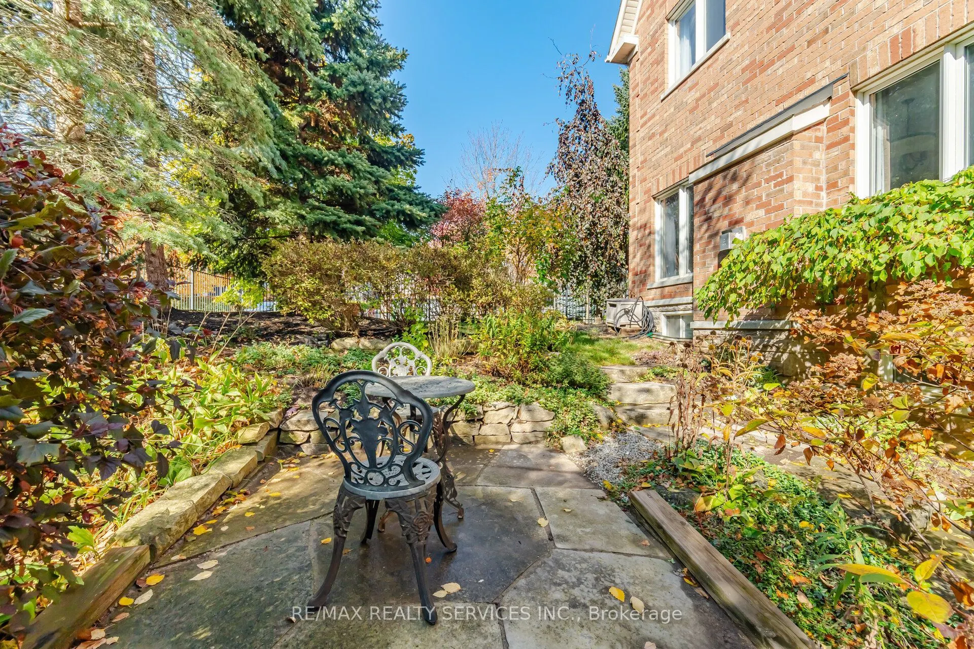 76 North Riverdale Drive