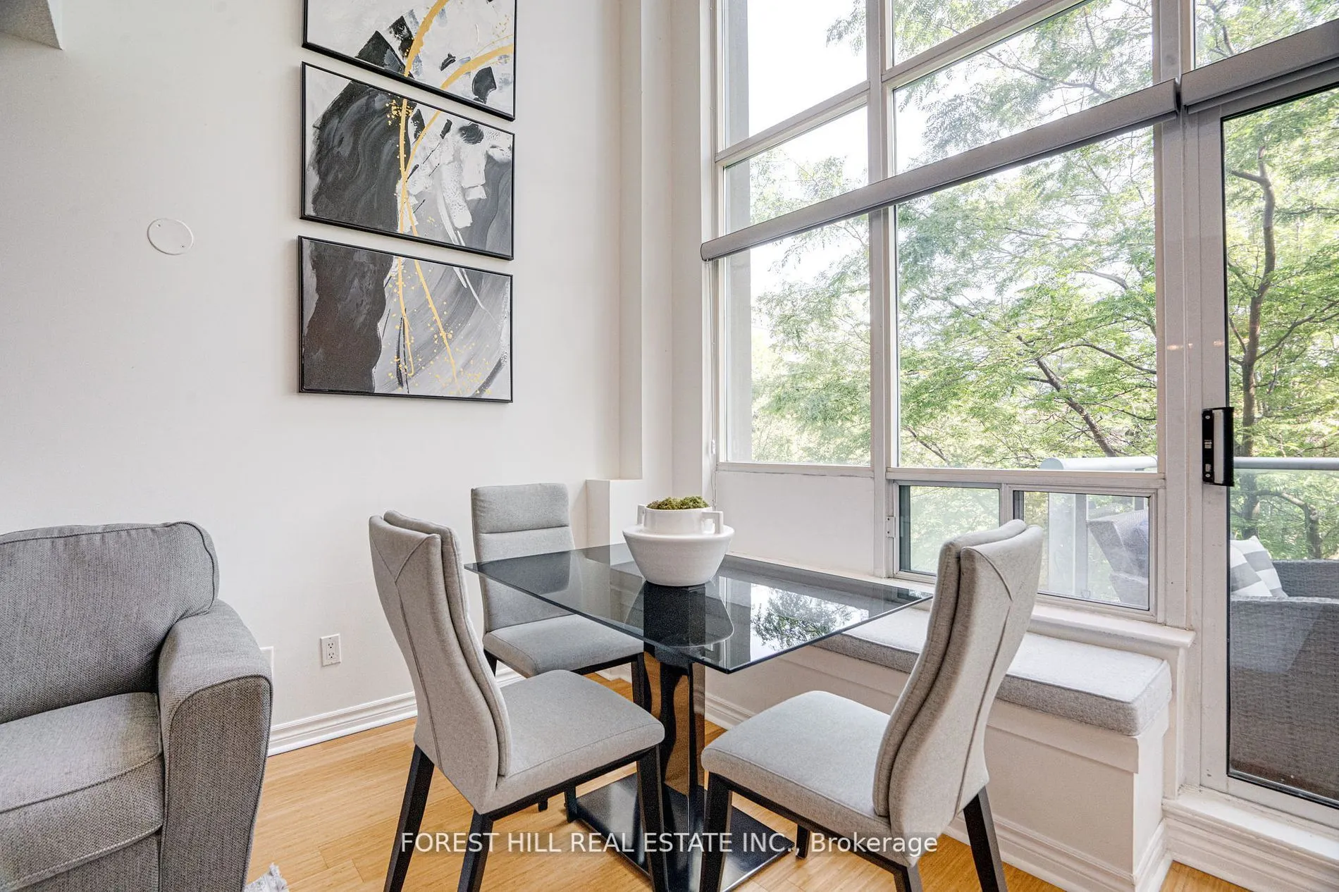 200 Manitoba Street #212