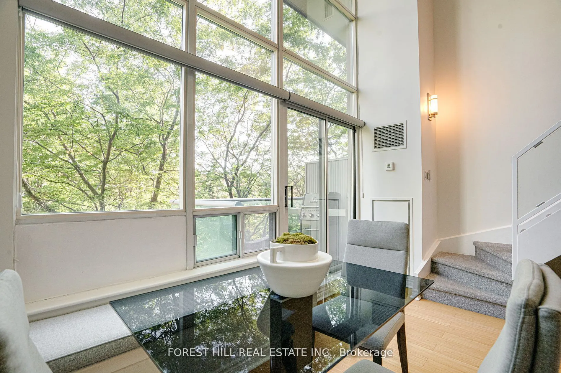 200 Manitoba Street #212