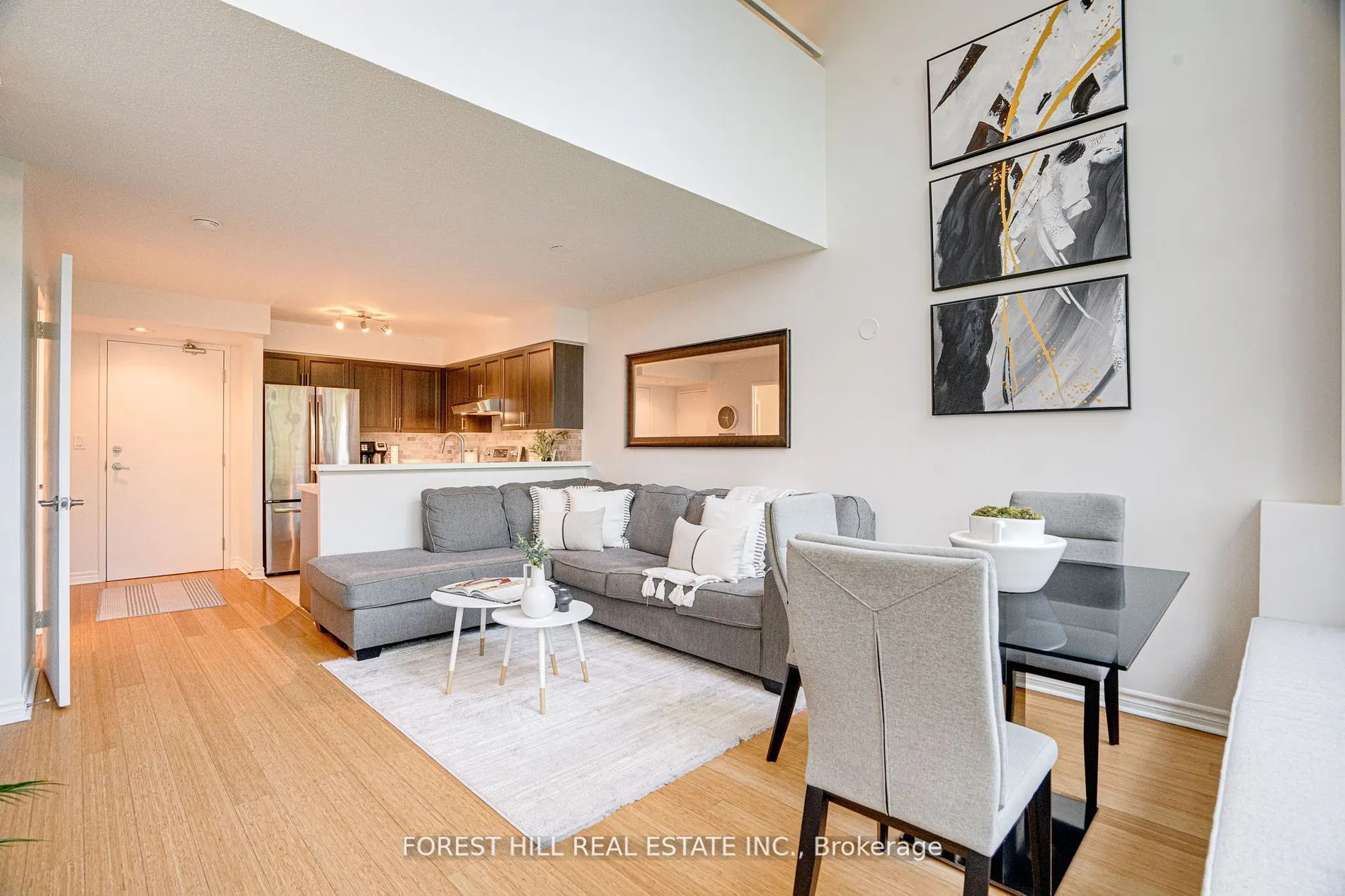 200 Manitoba Street #212