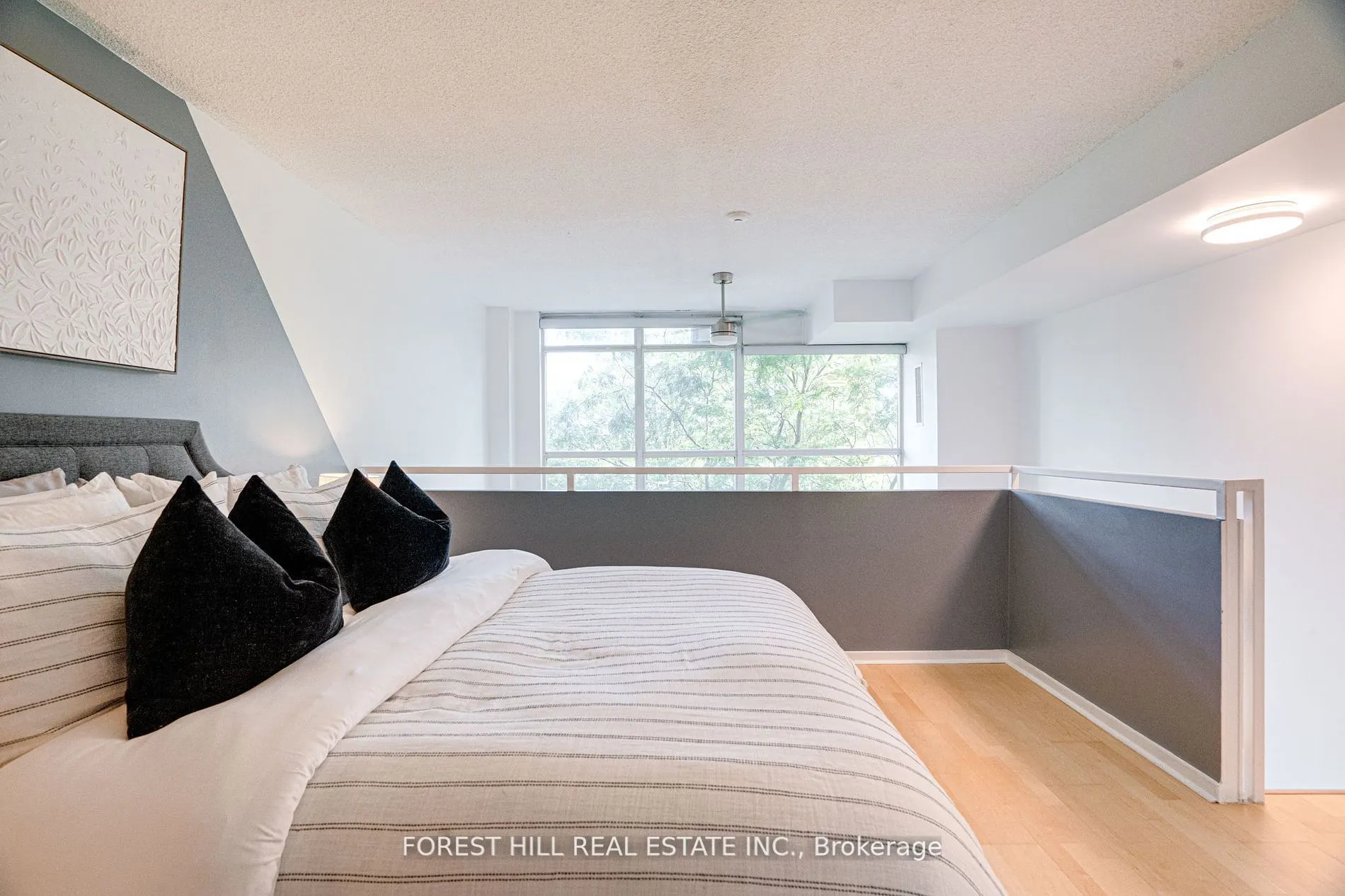200 Manitoba Street #212