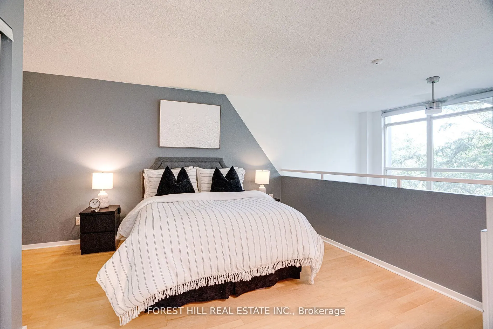 200 Manitoba Street #212