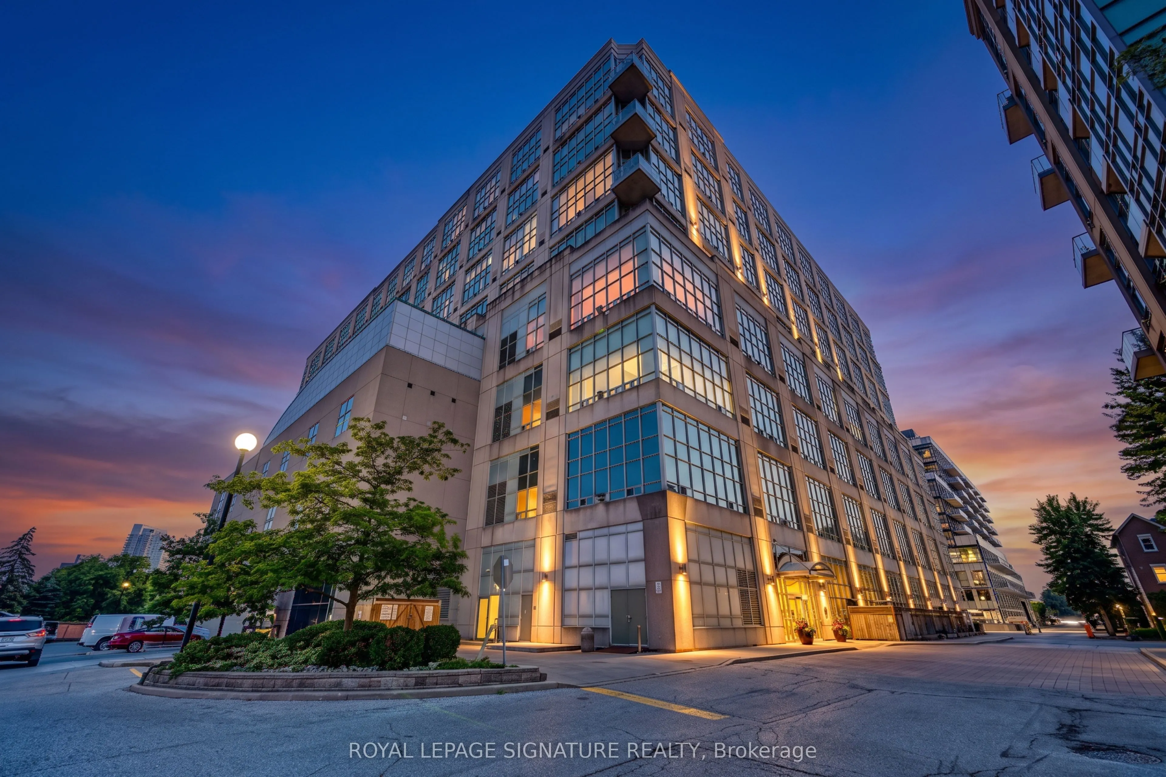 250 Manitoba Street #714
