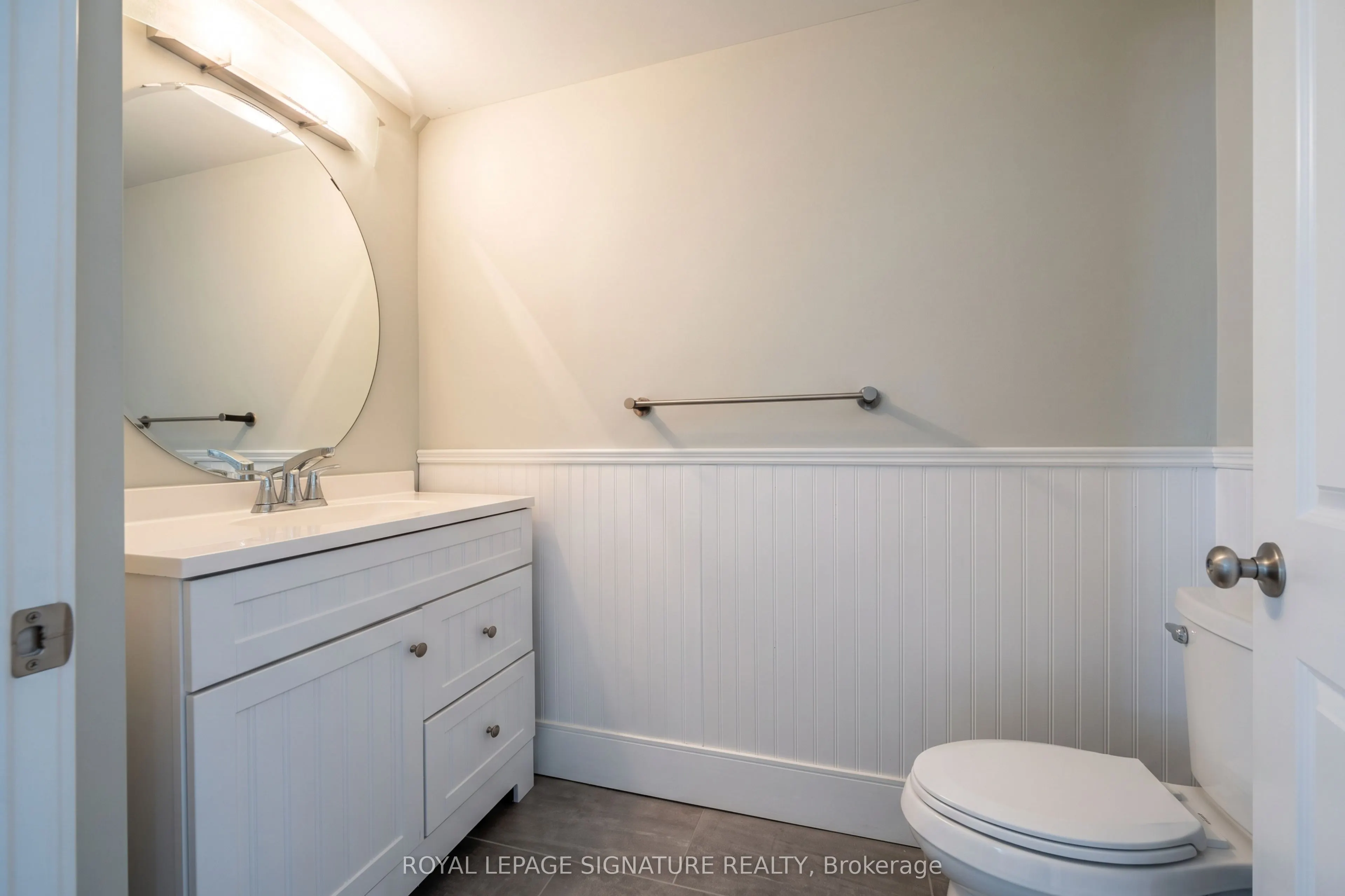 250 Manitoba Street #714