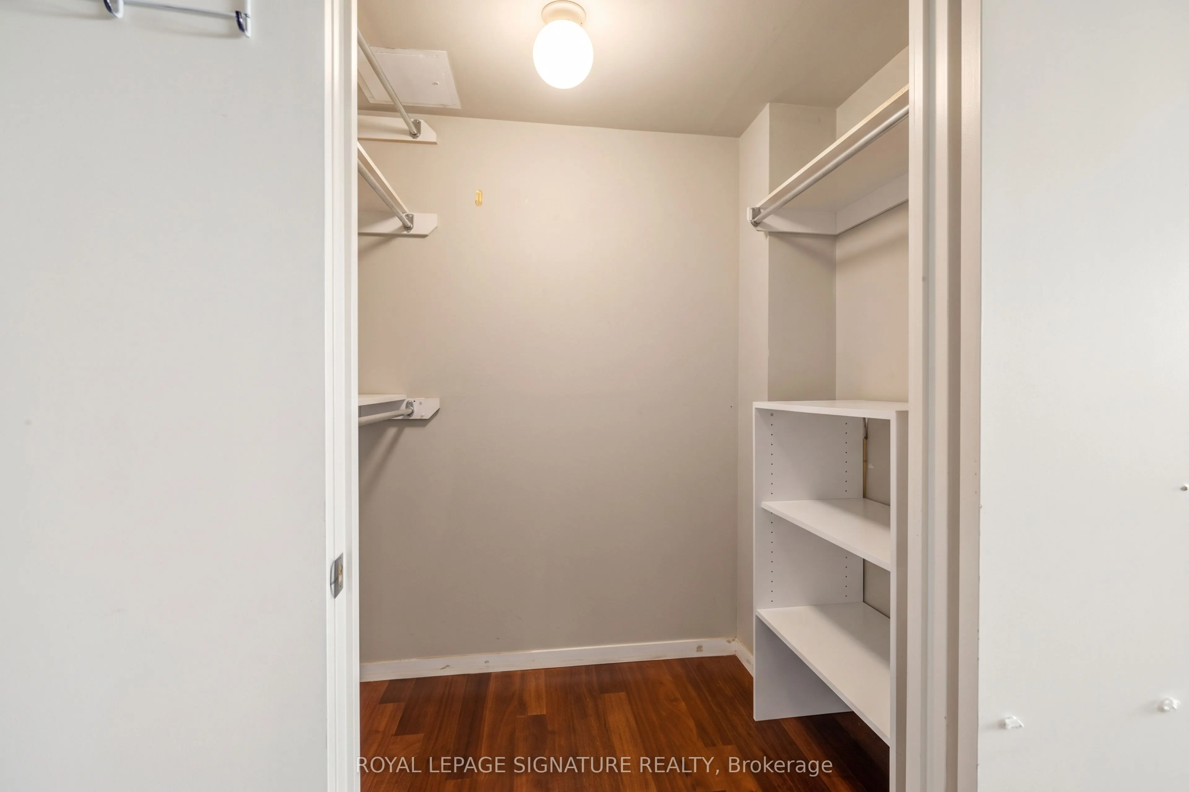 250 Manitoba Street #714