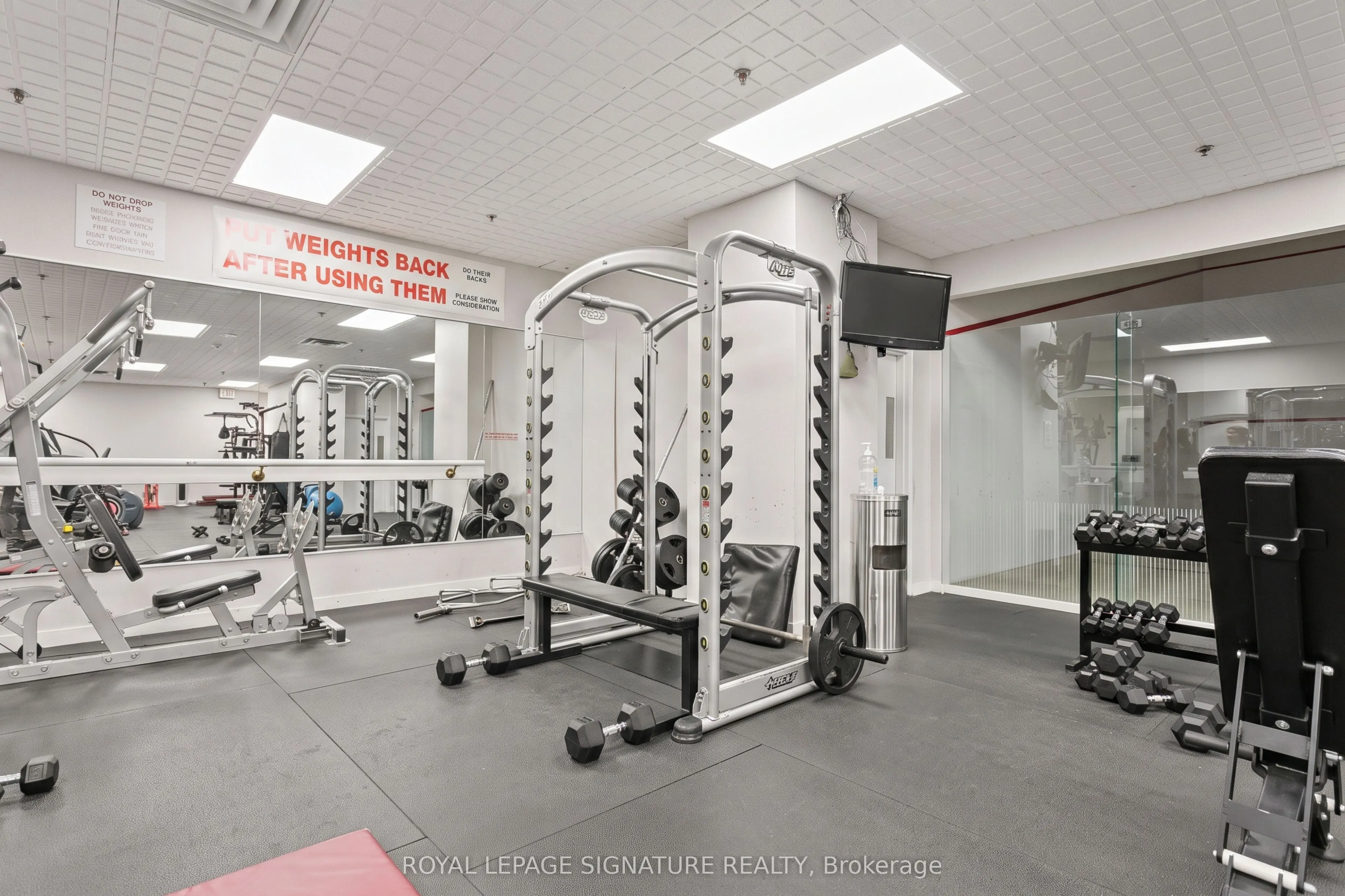 250 Manitoba Street #714