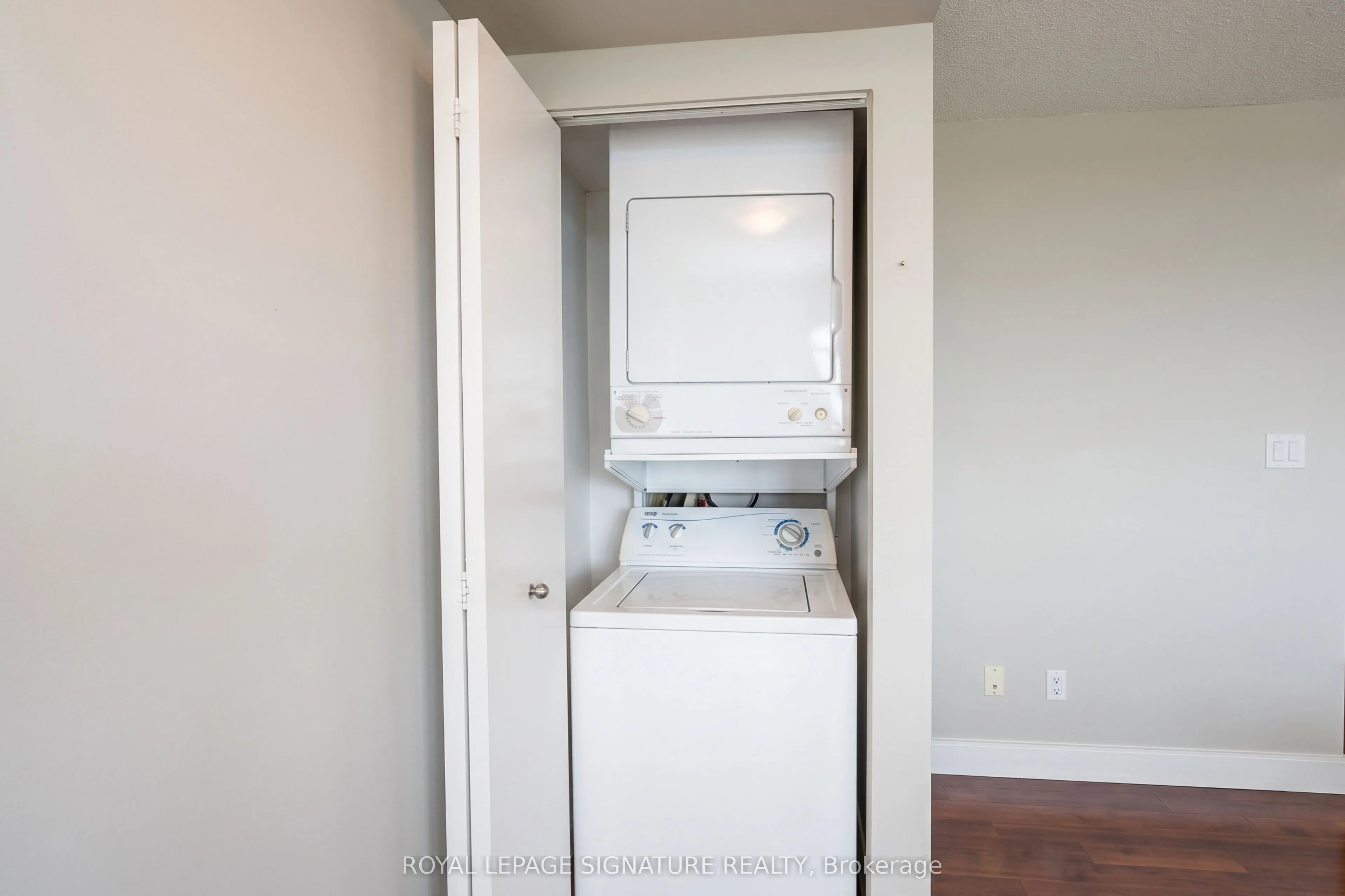 250 Manitoba Street #714