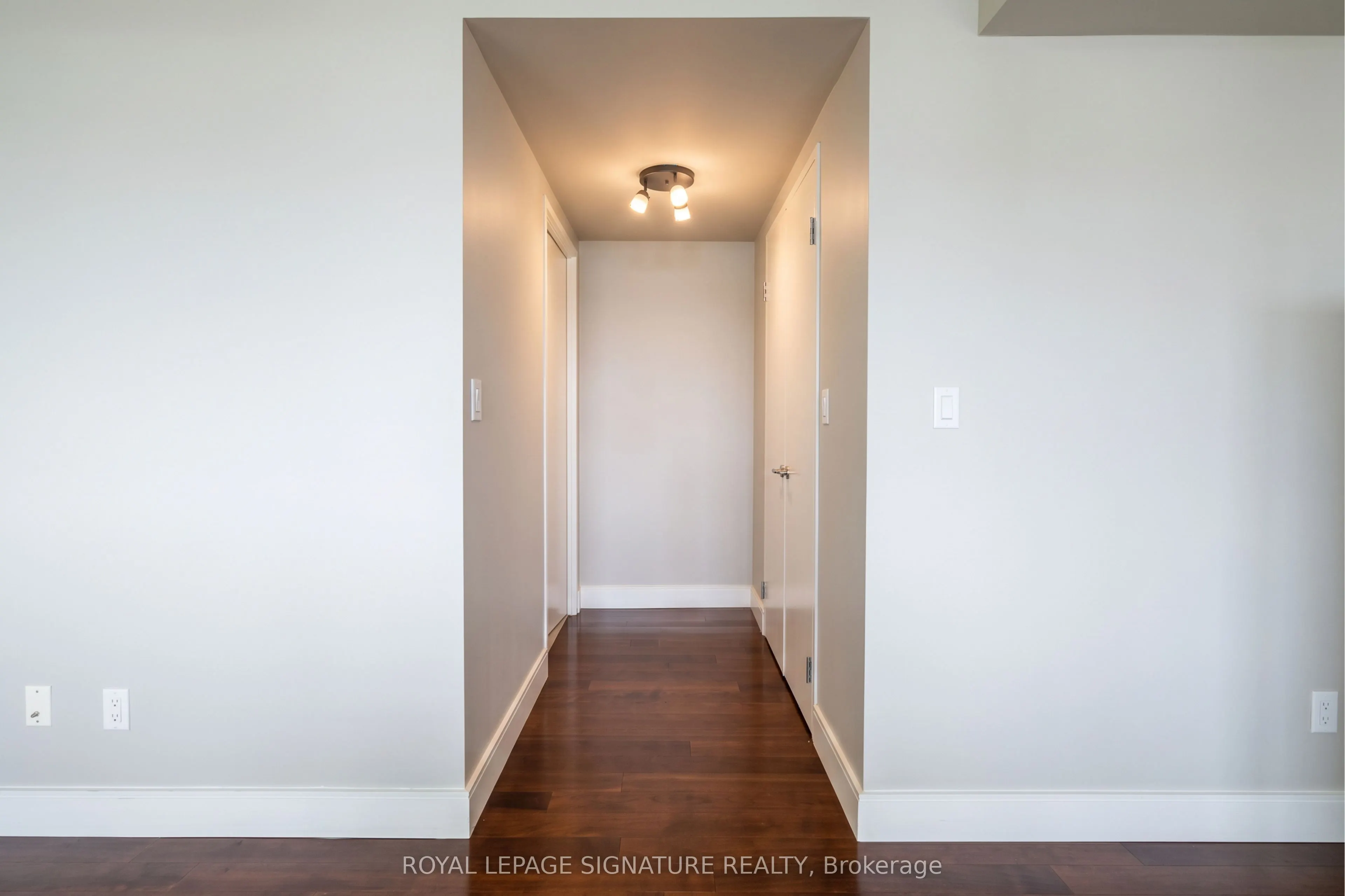 250 Manitoba Street #714