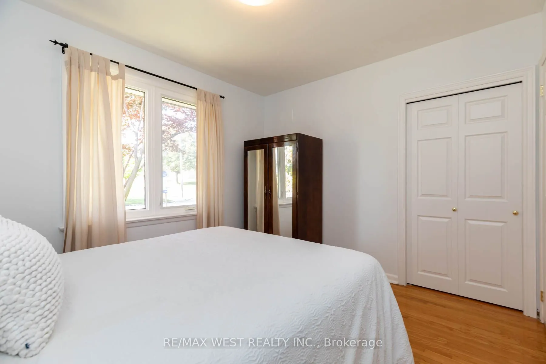 82 Renault Crescent