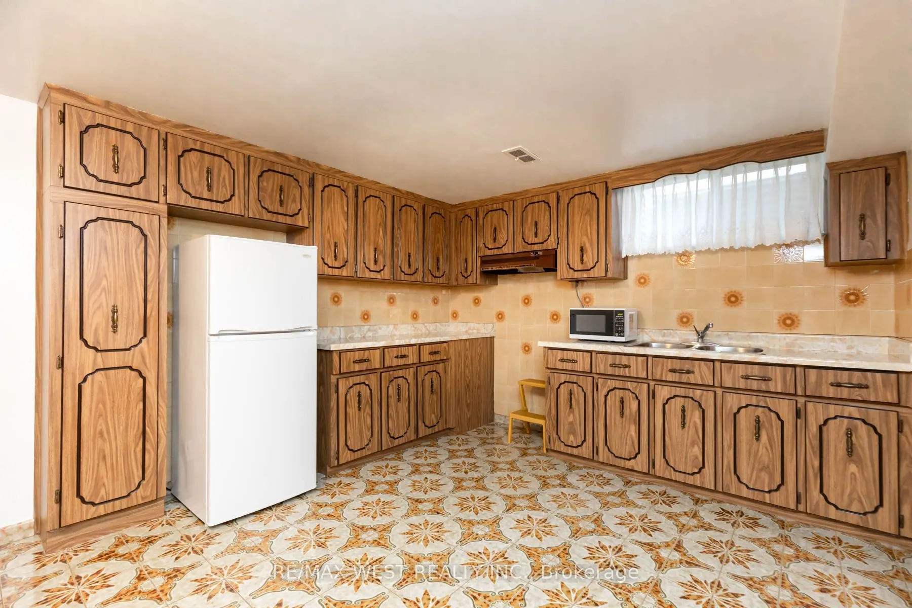 82 Renault Crescent