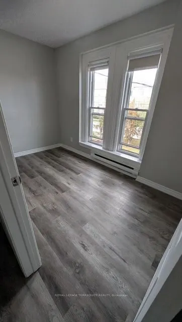 44 Main Street N #4