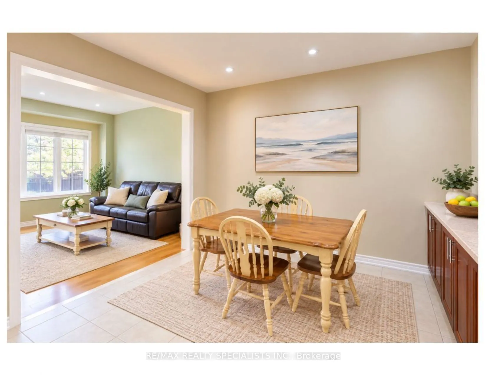 3428 Stoney Crescent