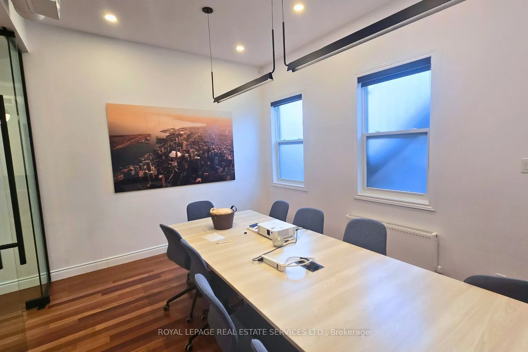 3352 Dundas Street W #Main