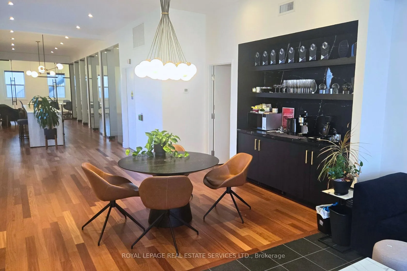 3352 Dundas Street W #Main