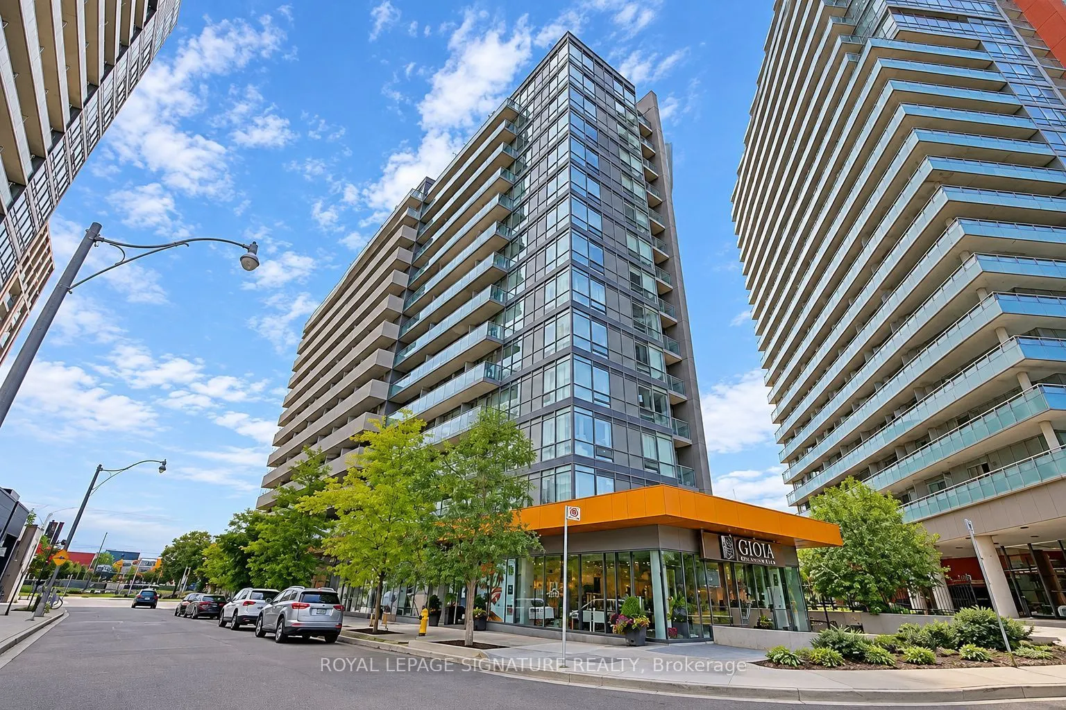 20 Joe Shuster Way #712