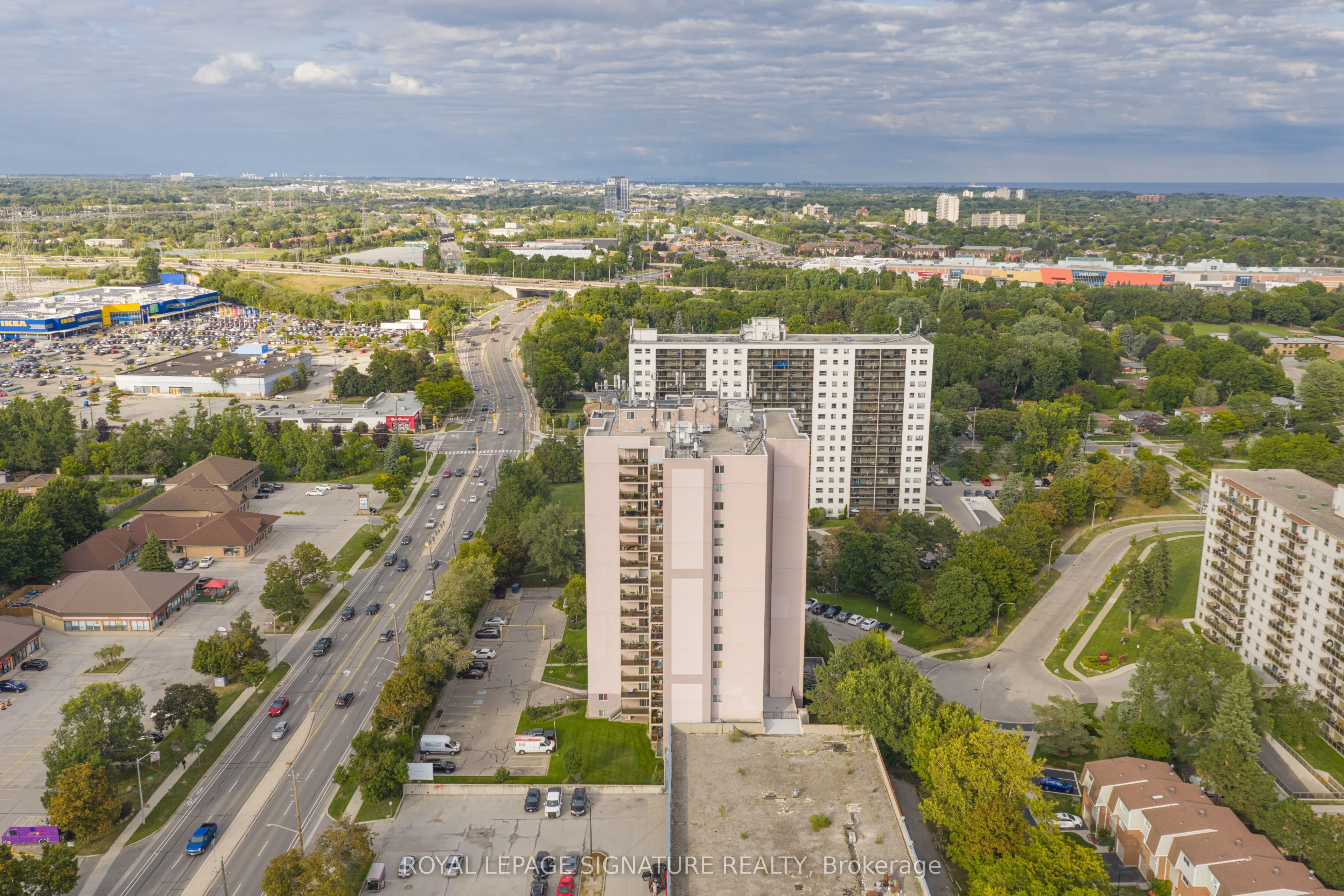 975 Warwick Court #1608