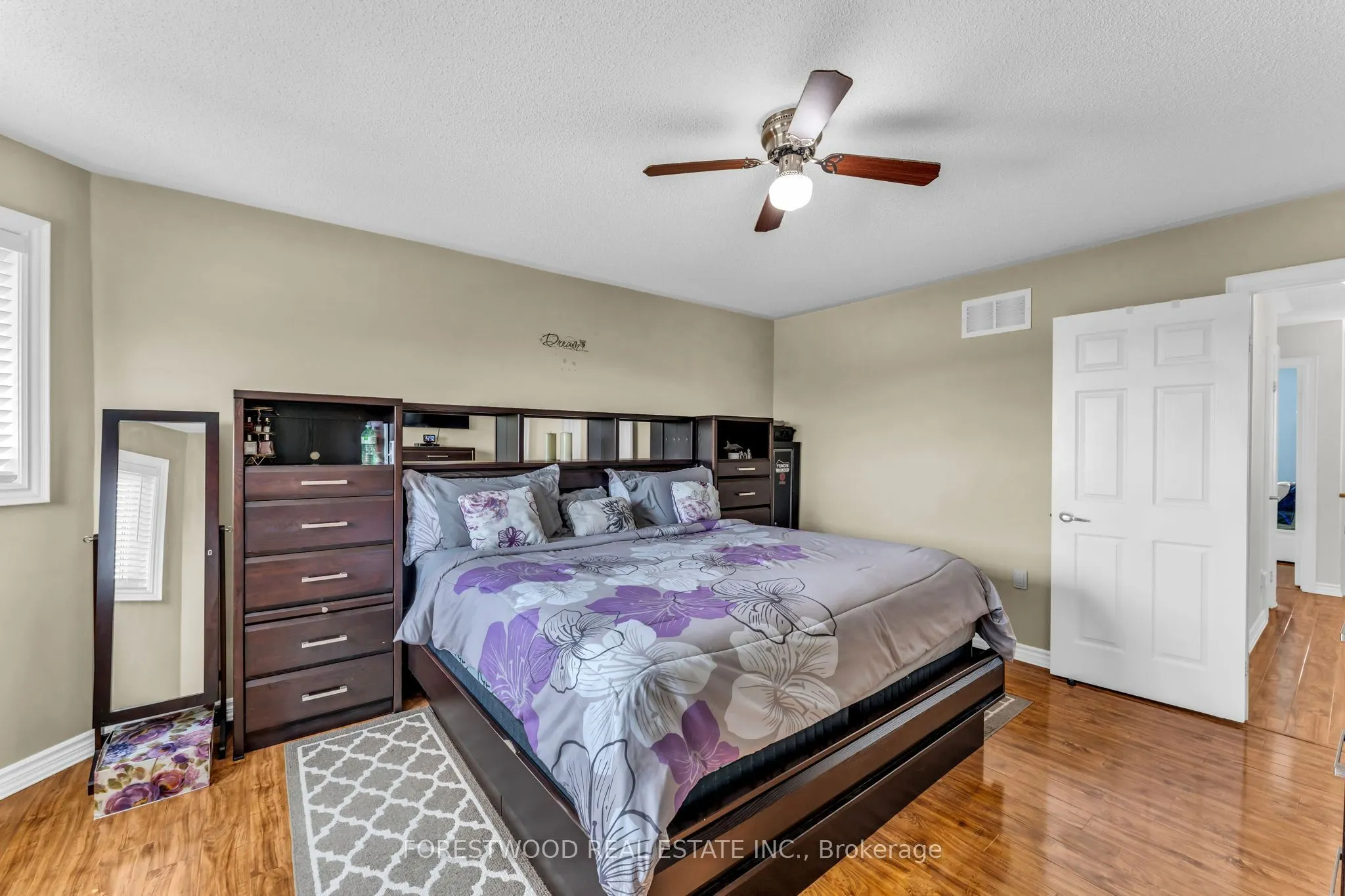 451 Jay Crescent