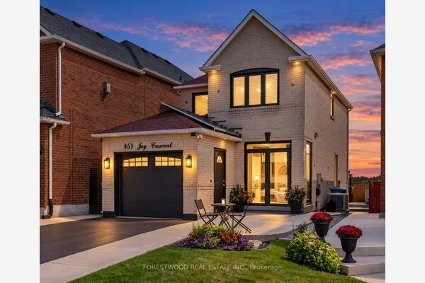 451 Jay Crescent