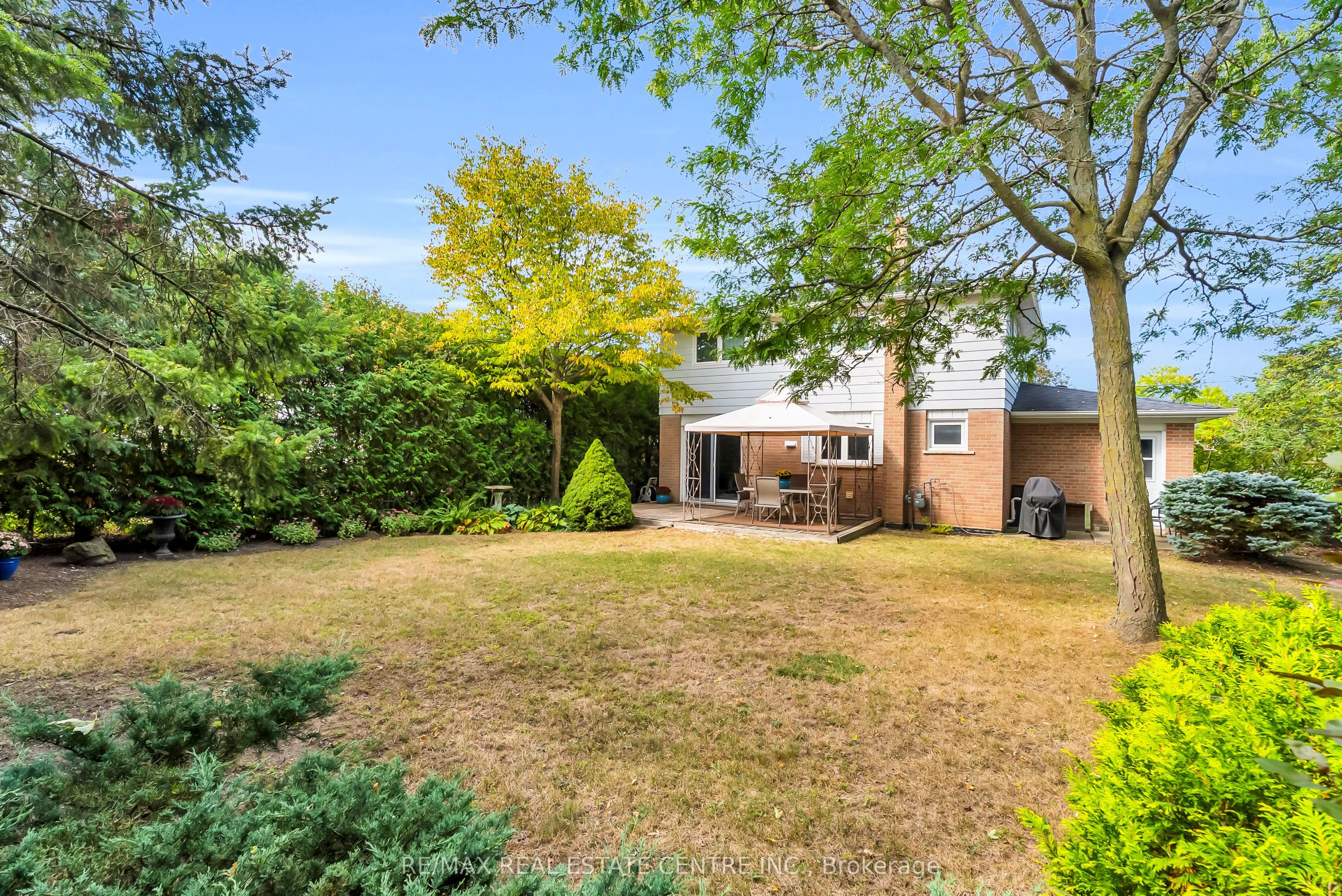 11 Dawson Crescent