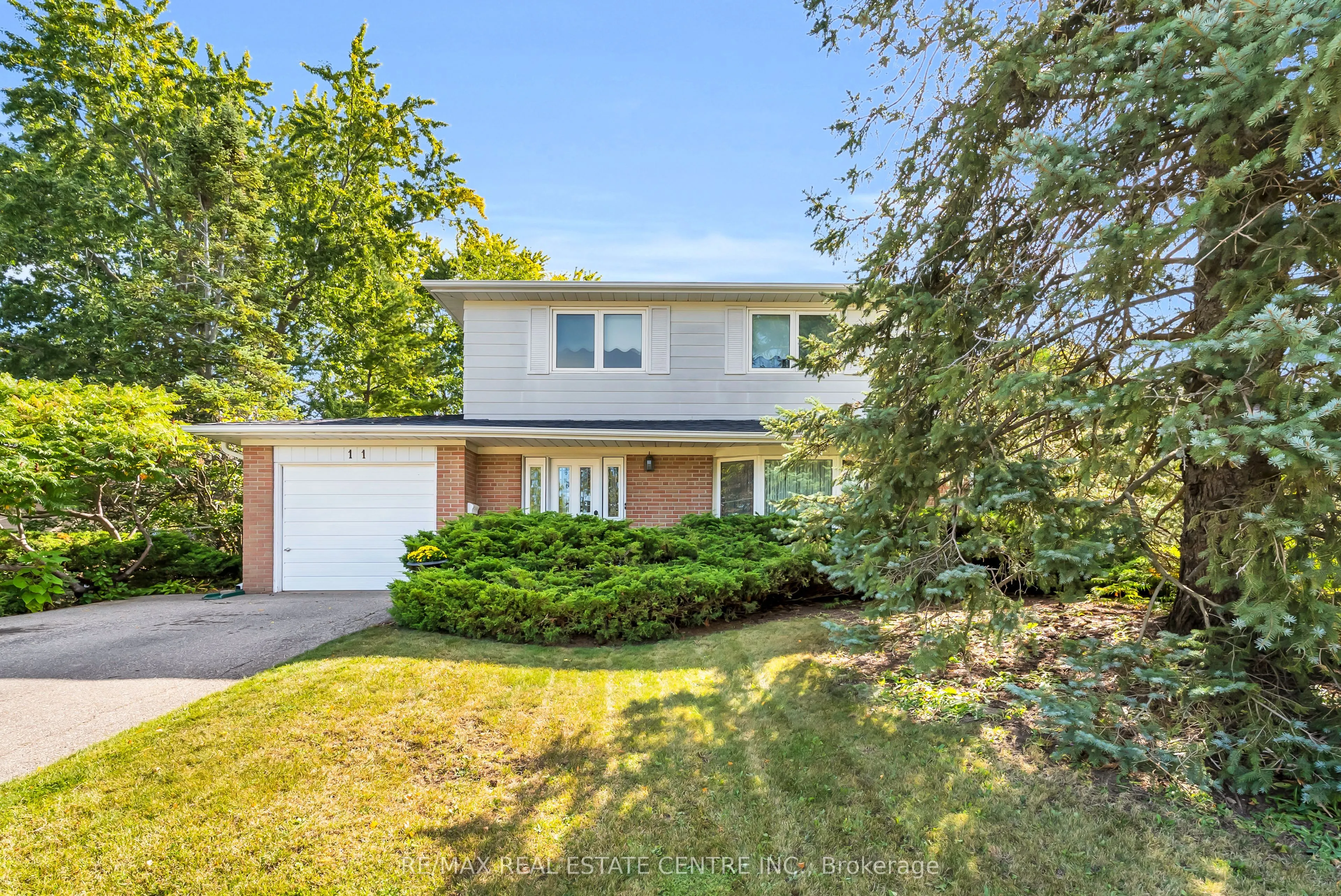 11 Dawson Crescent