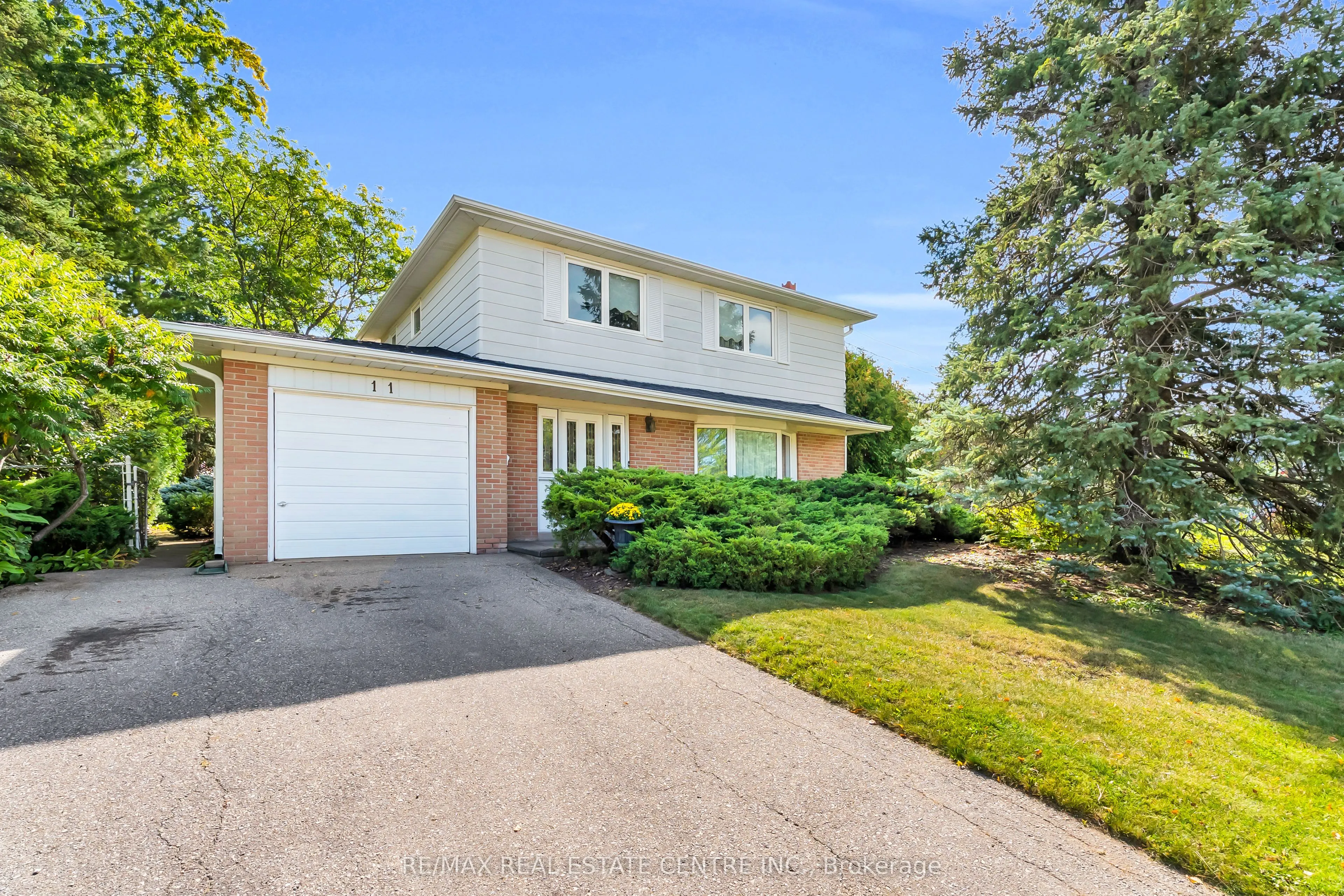 11 Dawson Crescent