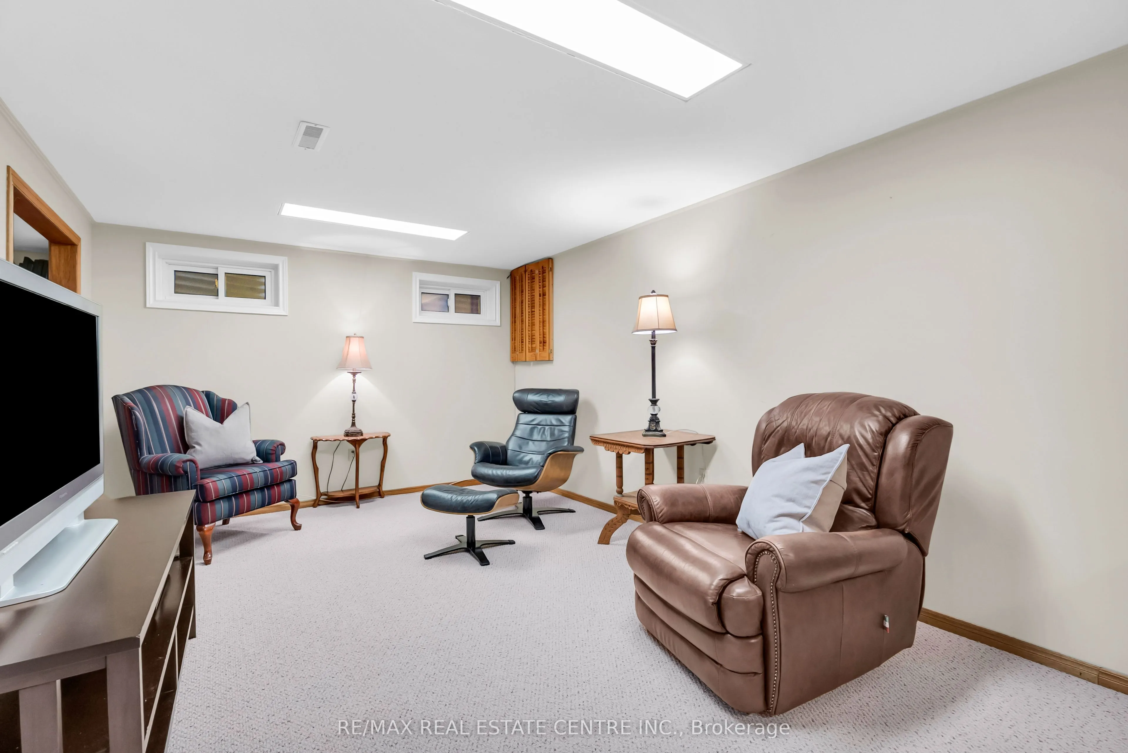 11 Dawson Crescent