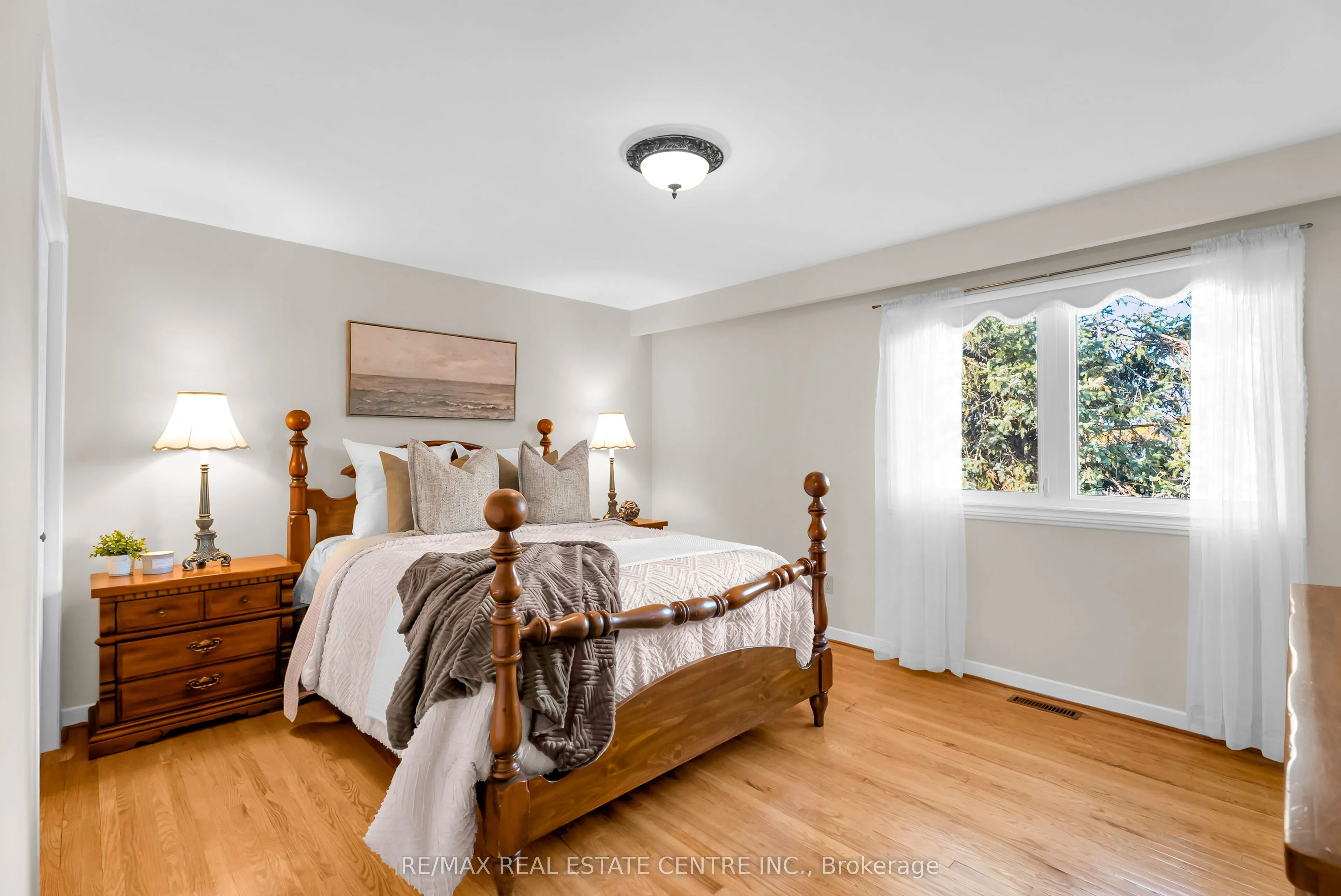 11 Dawson Crescent