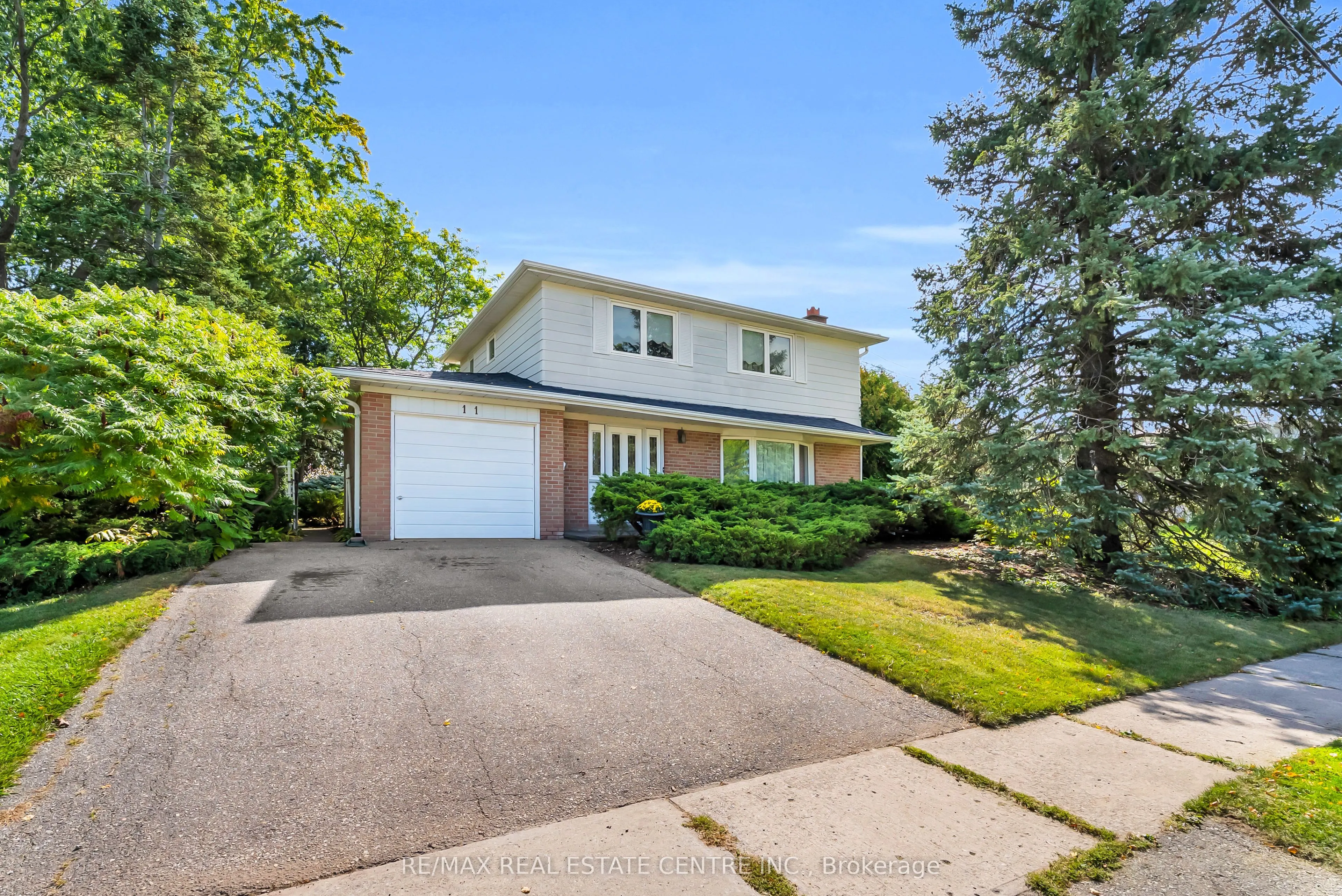 11 Dawson Crescent