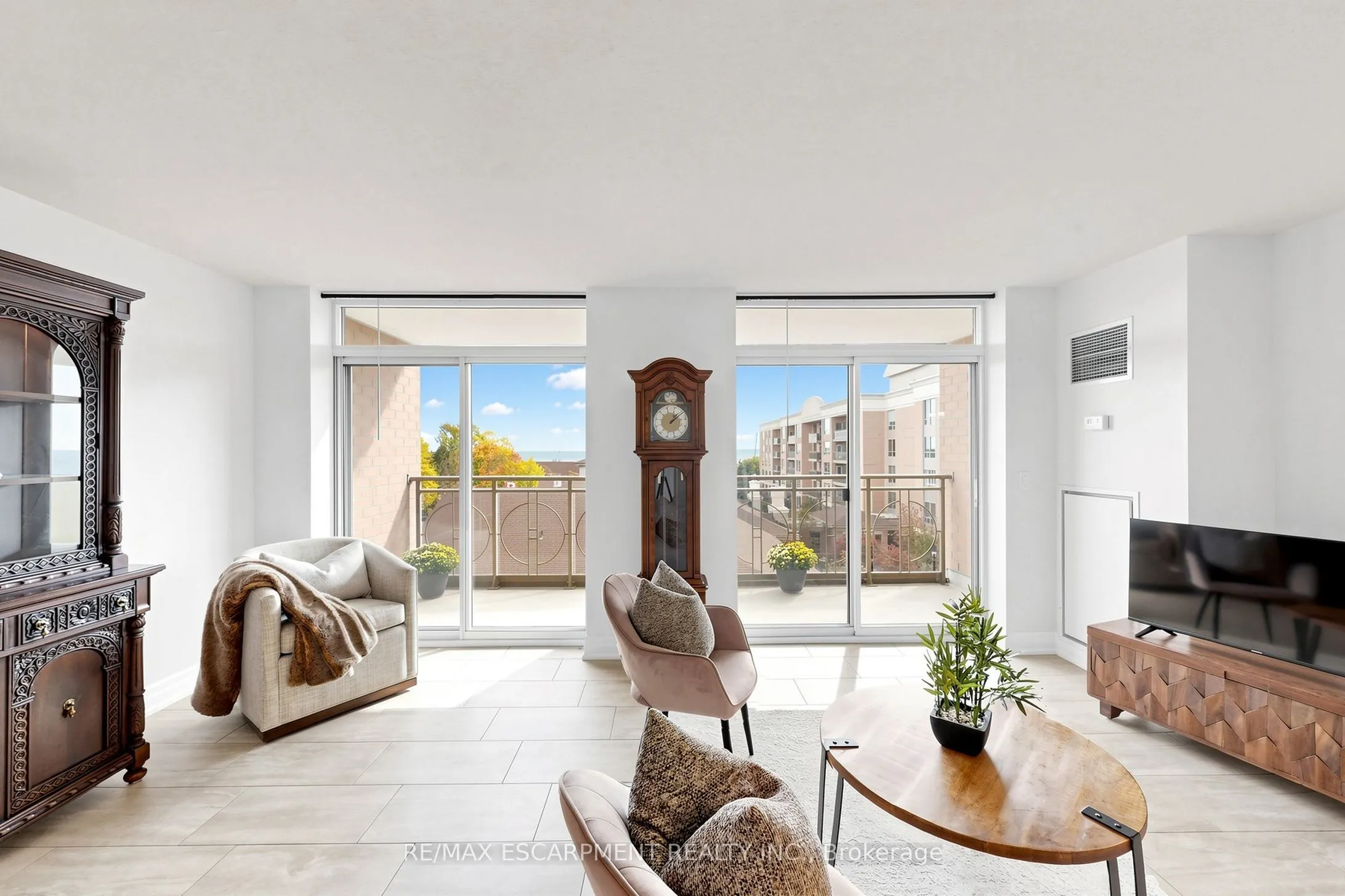 100 Burloak Drive #2416