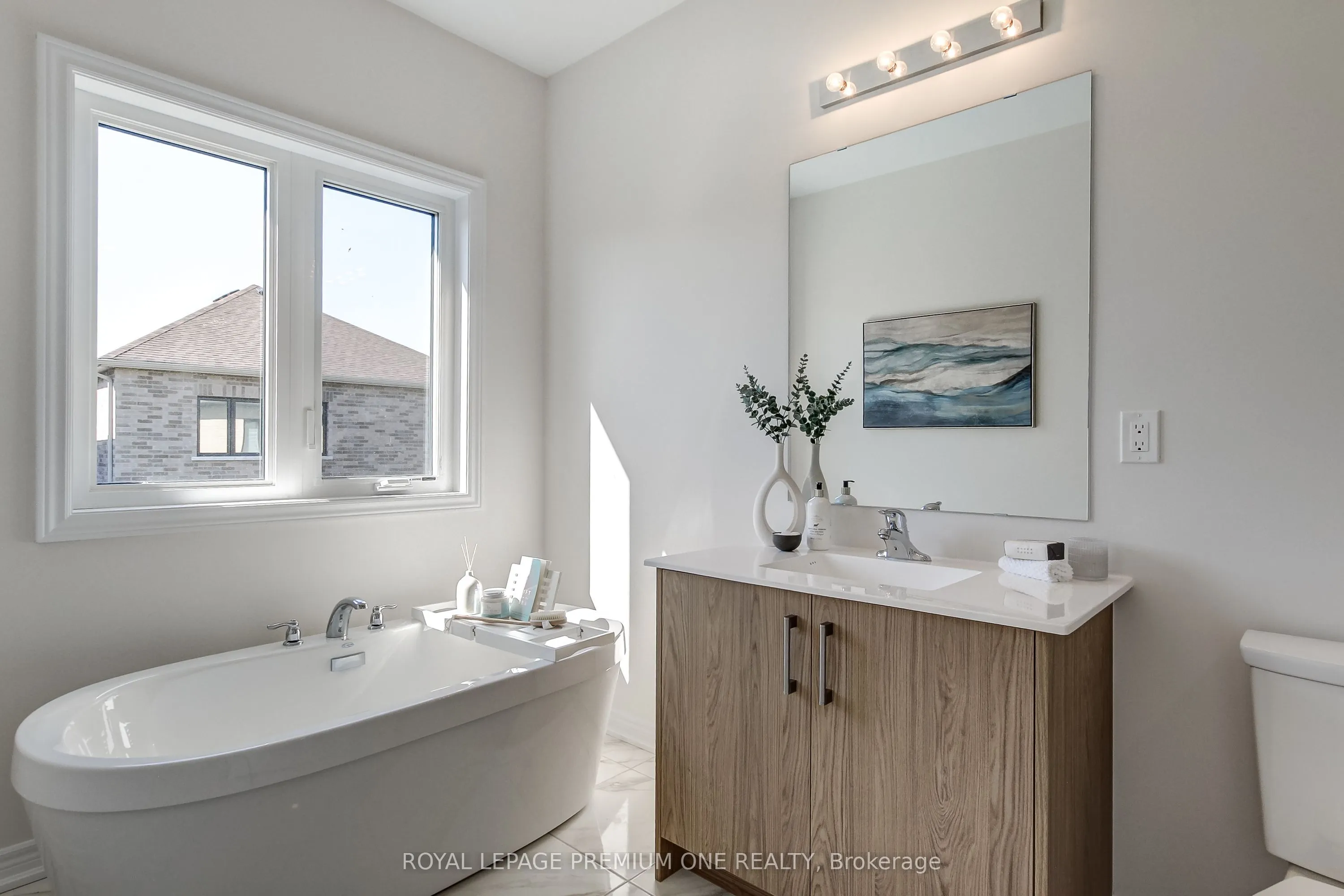 393 Kennedy Circle W