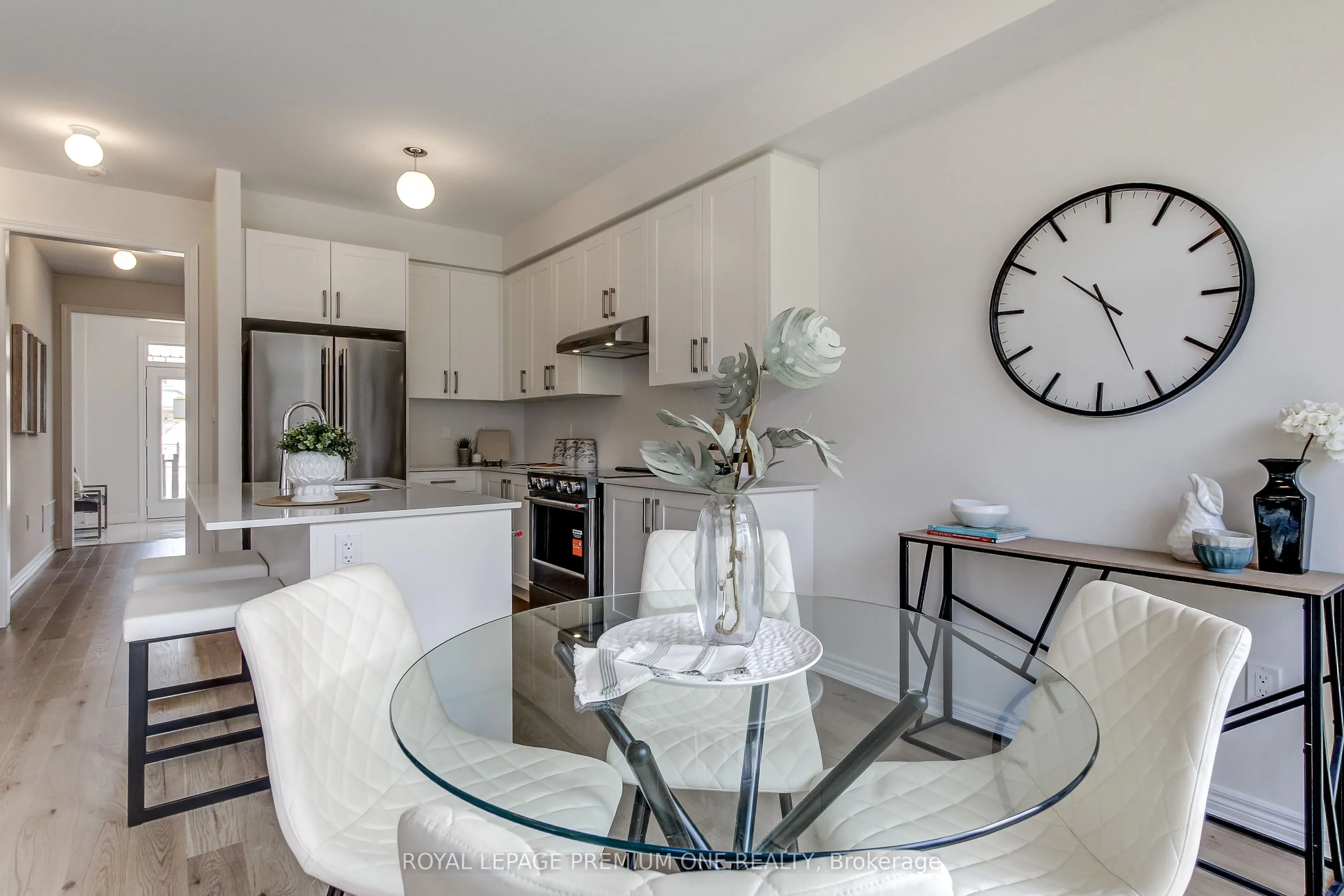 393 Kennedy Circle W