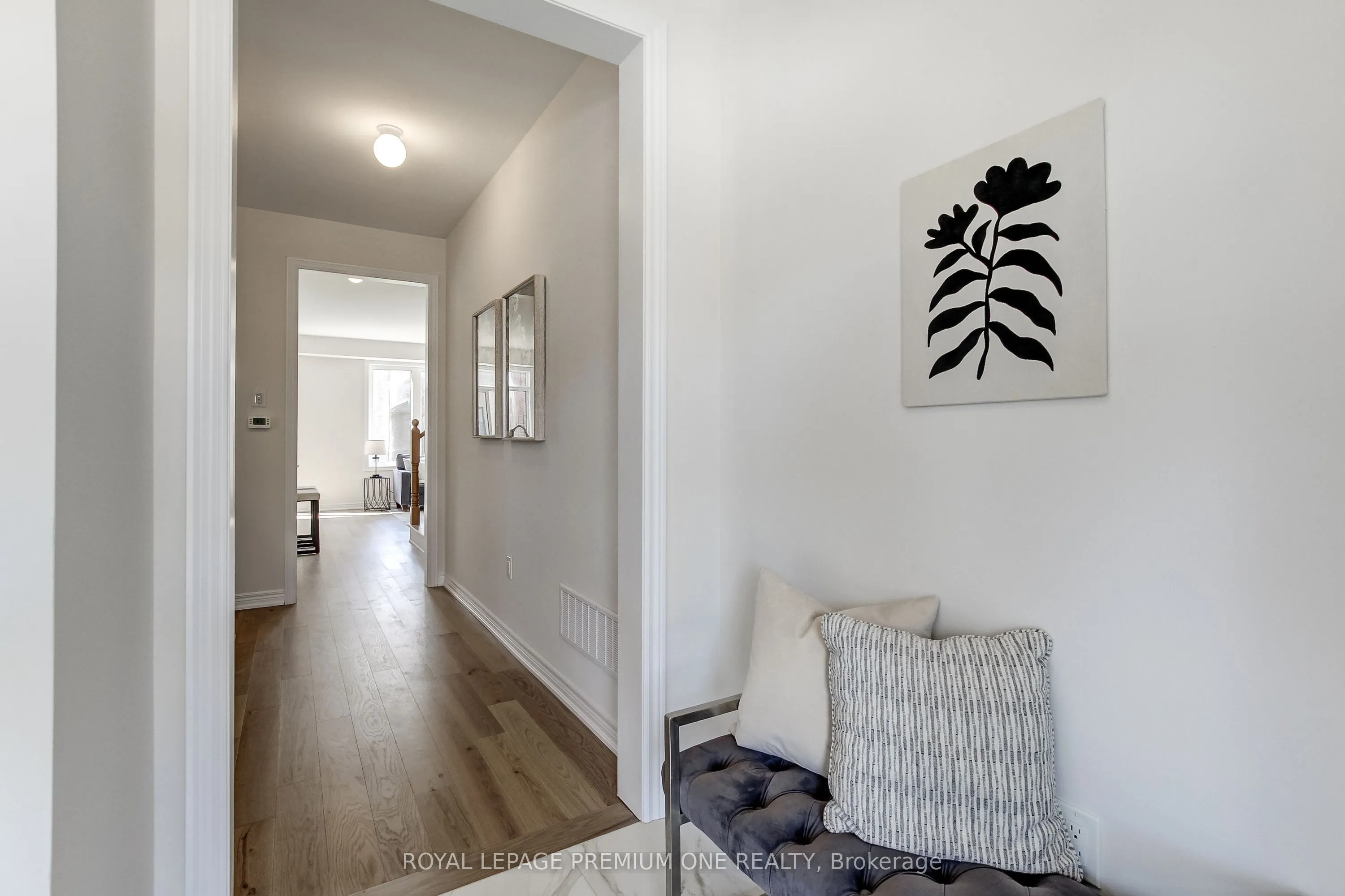 393 Kennedy Circle W