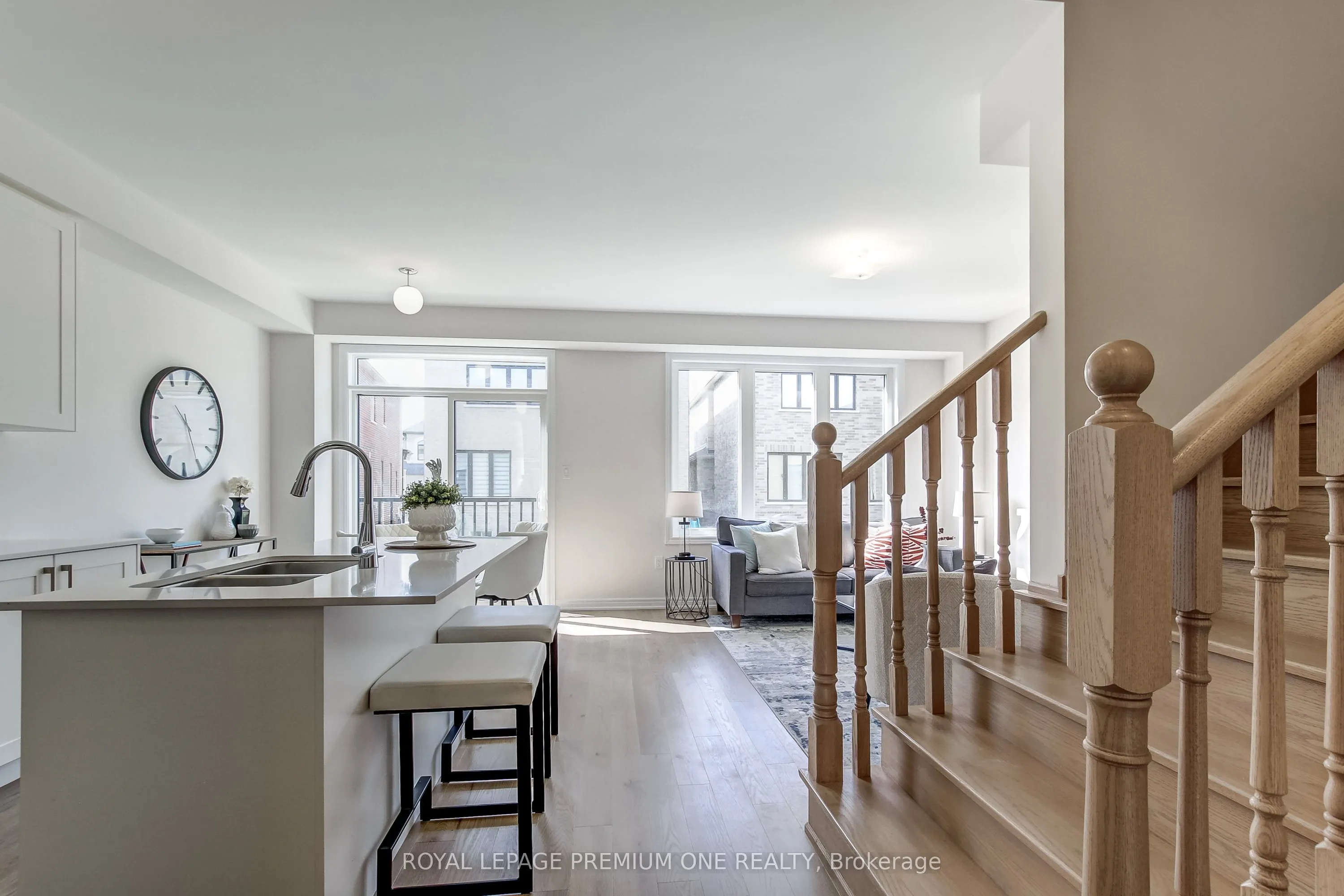 393 Kennedy Circle W