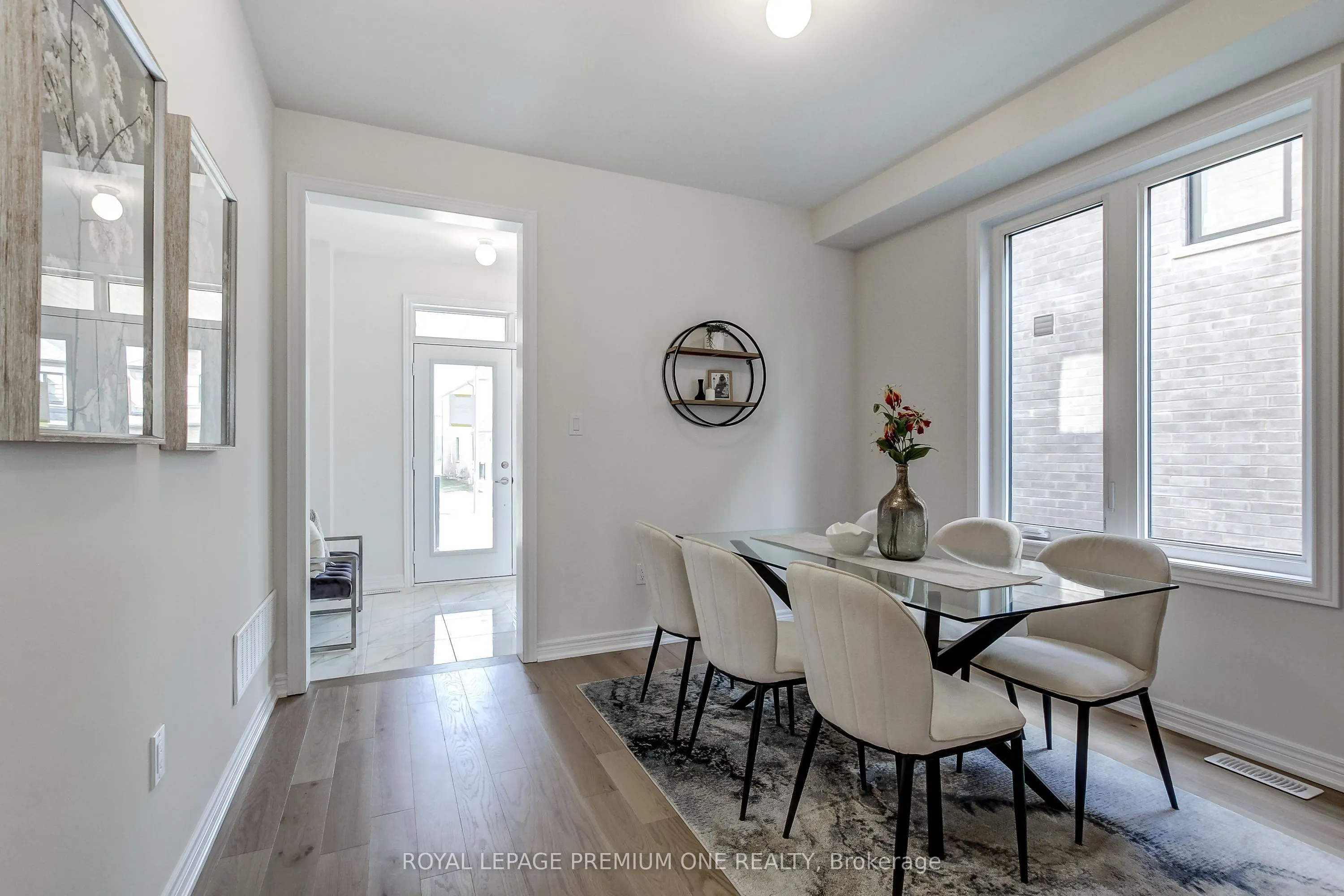 393 Kennedy Circle W