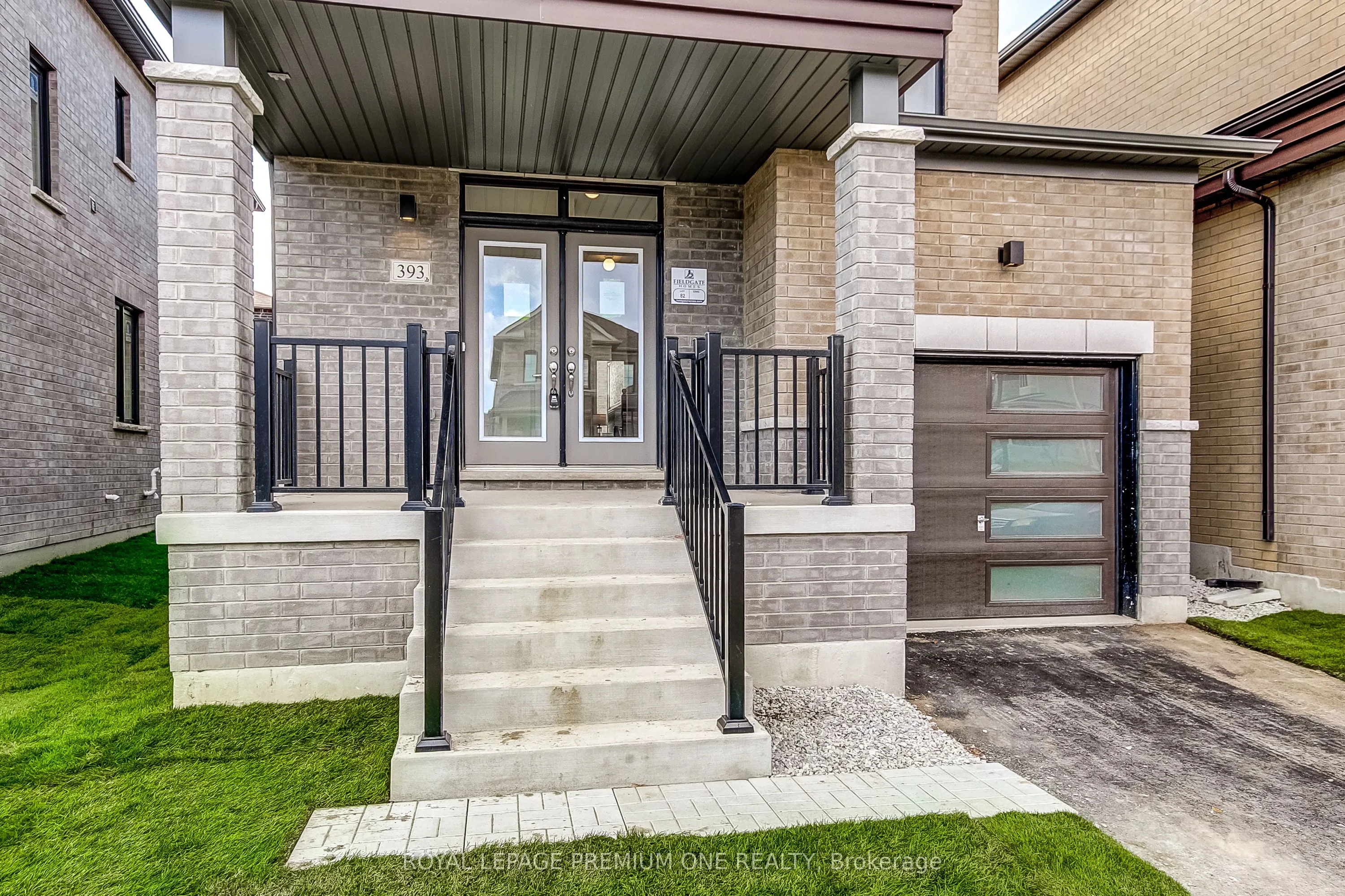 393 Kennedy Circle W