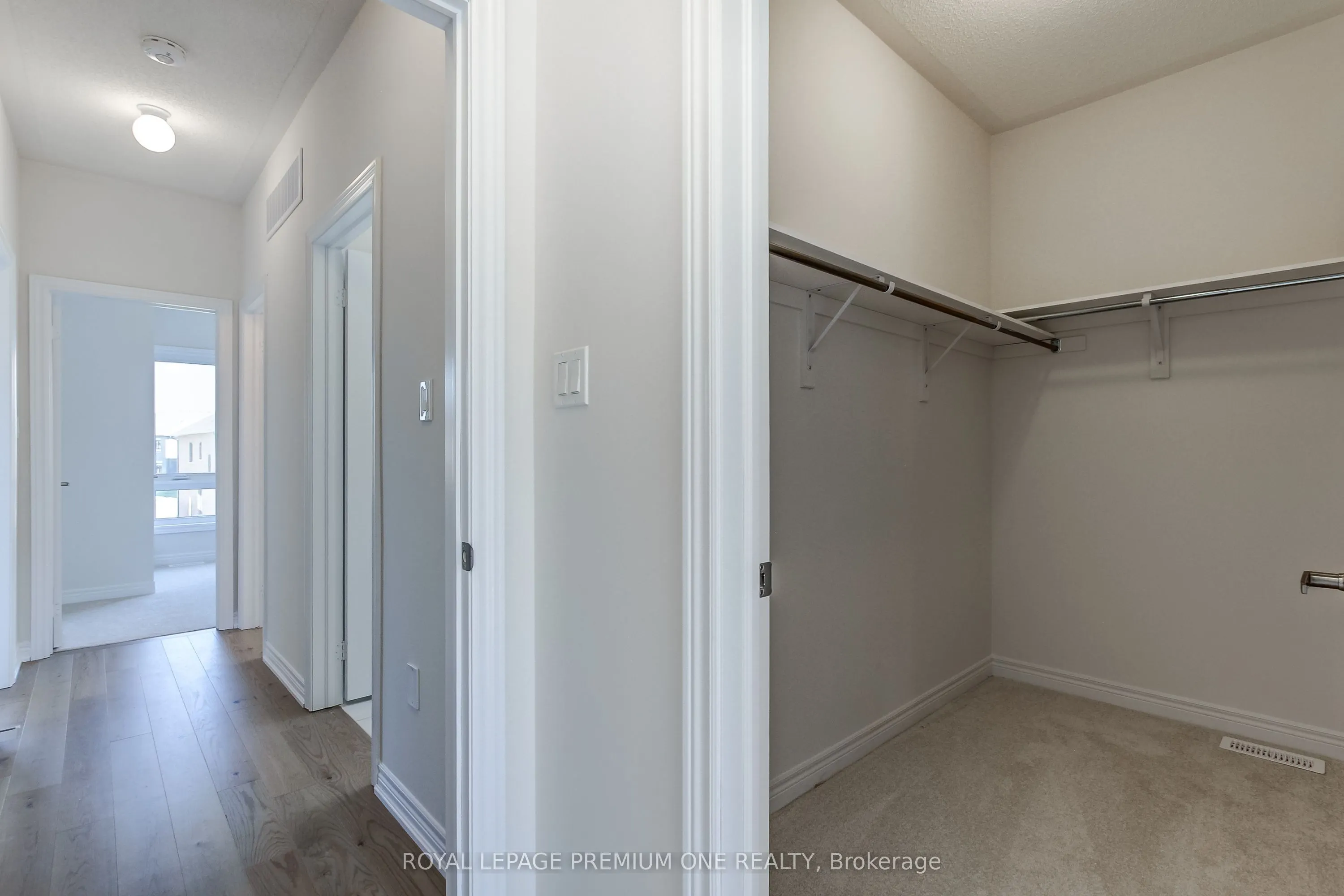 393 Kennedy Circle W