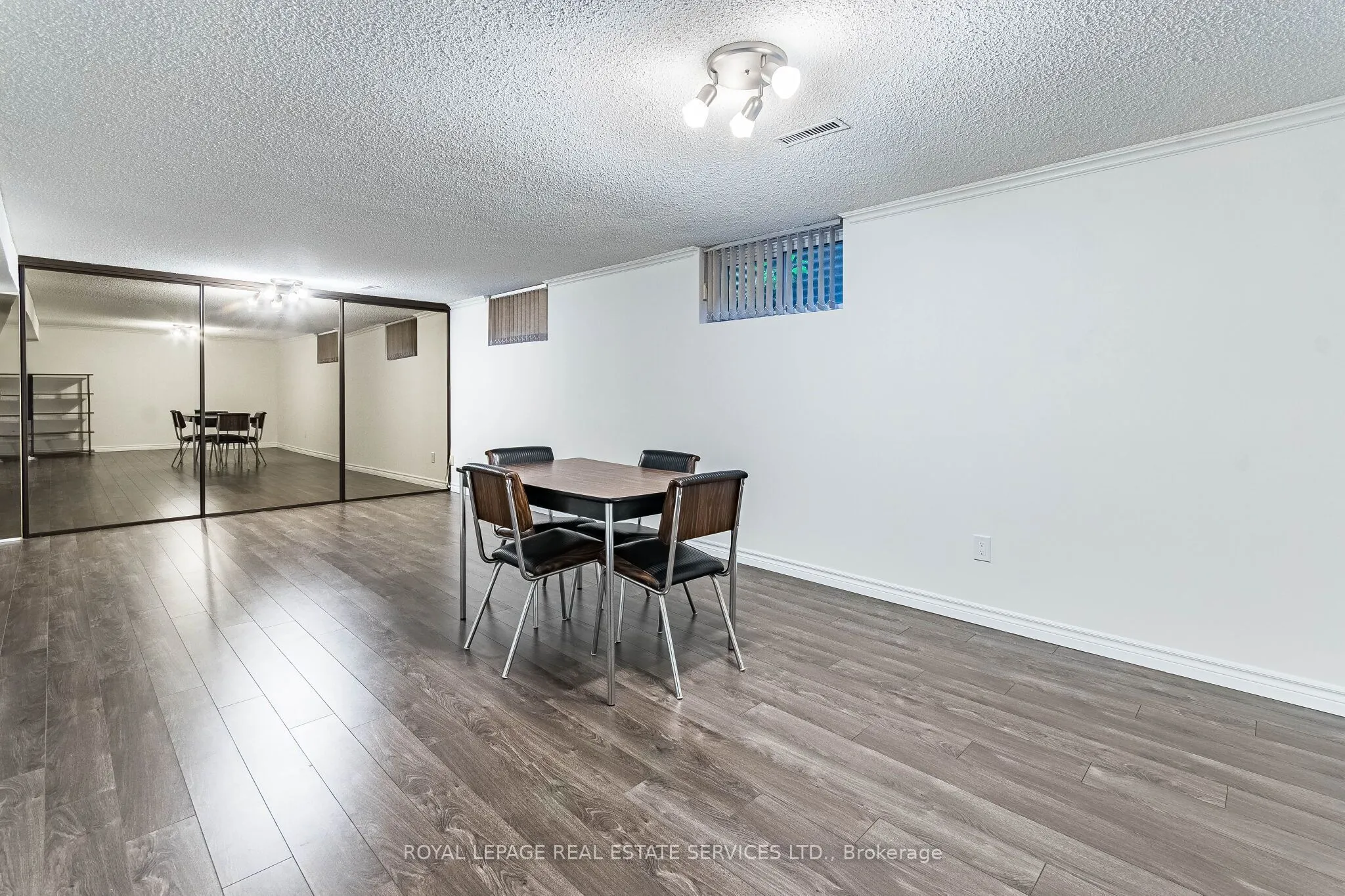 213 The Kingsway