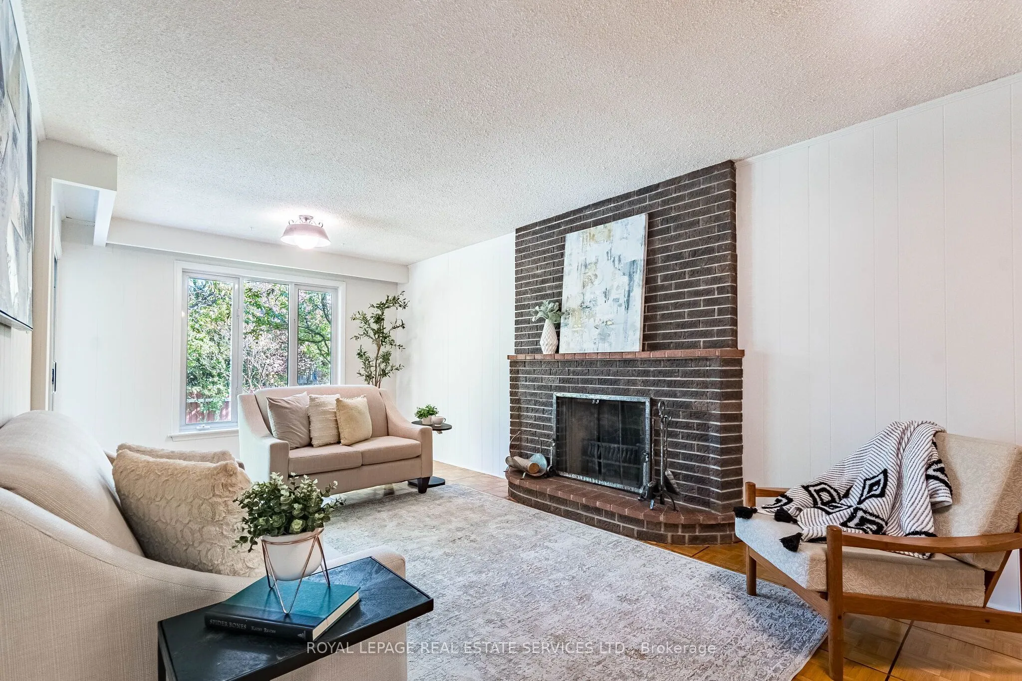 213 The Kingsway