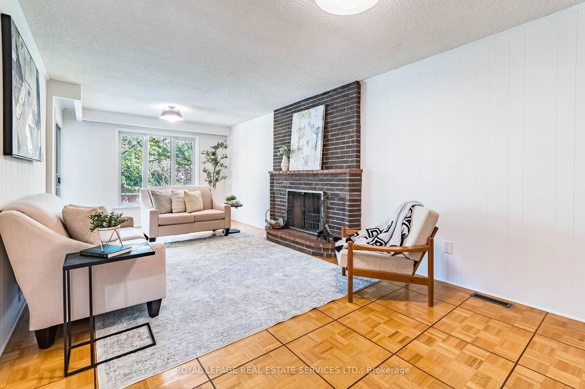 213 The Kingsway