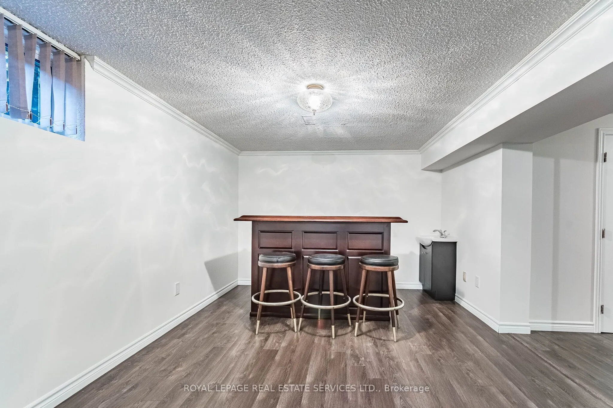 213 The Kingsway