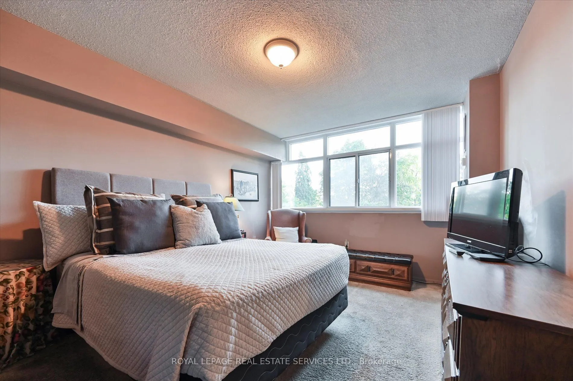 3100 Kirwin Avenue #301