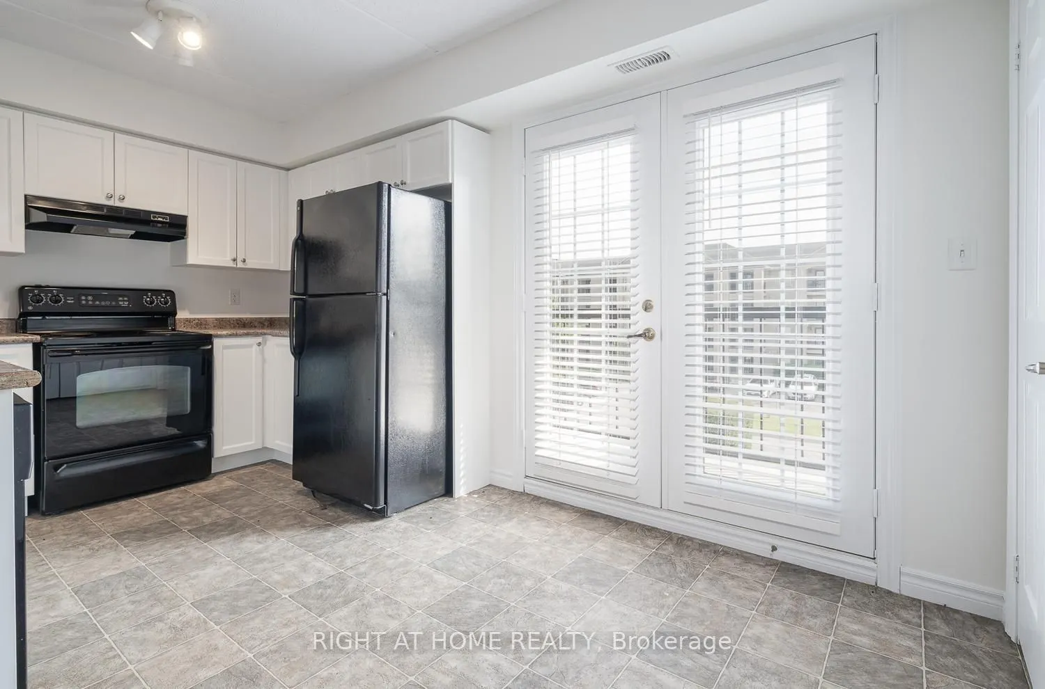 1471 Maple Avenue #302