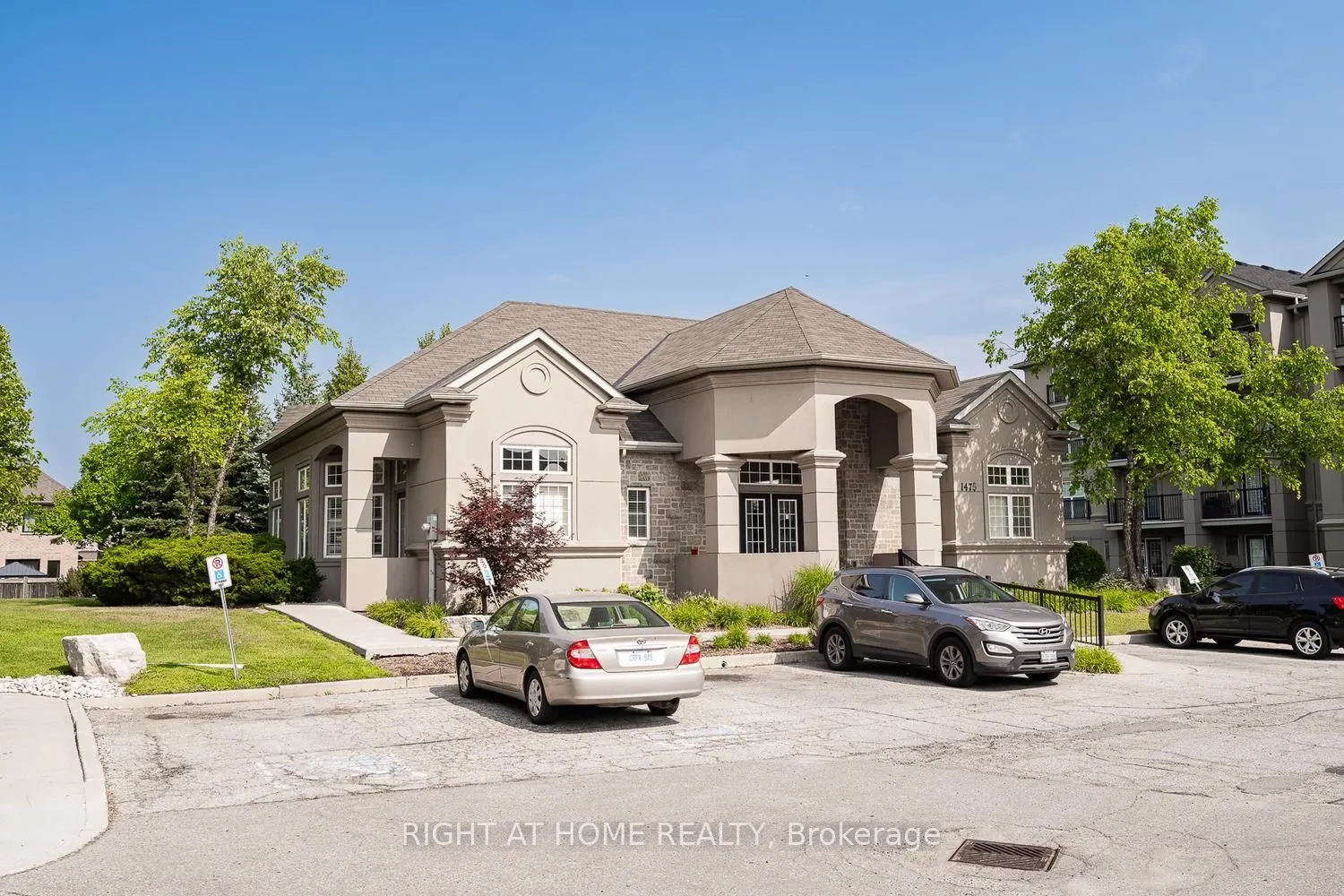 1471 Maple Avenue #302